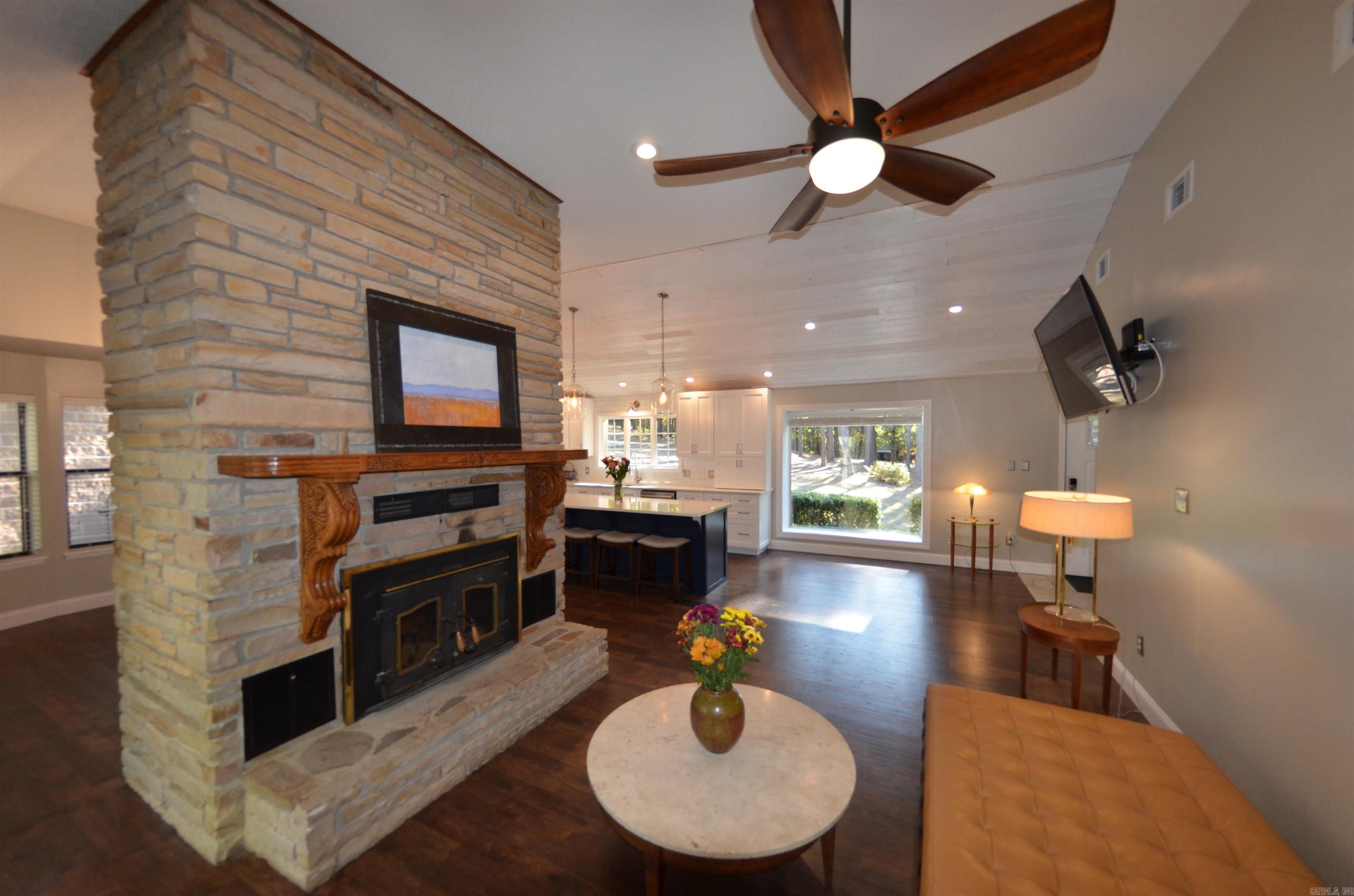 PINE CREST ESTATES - Residential