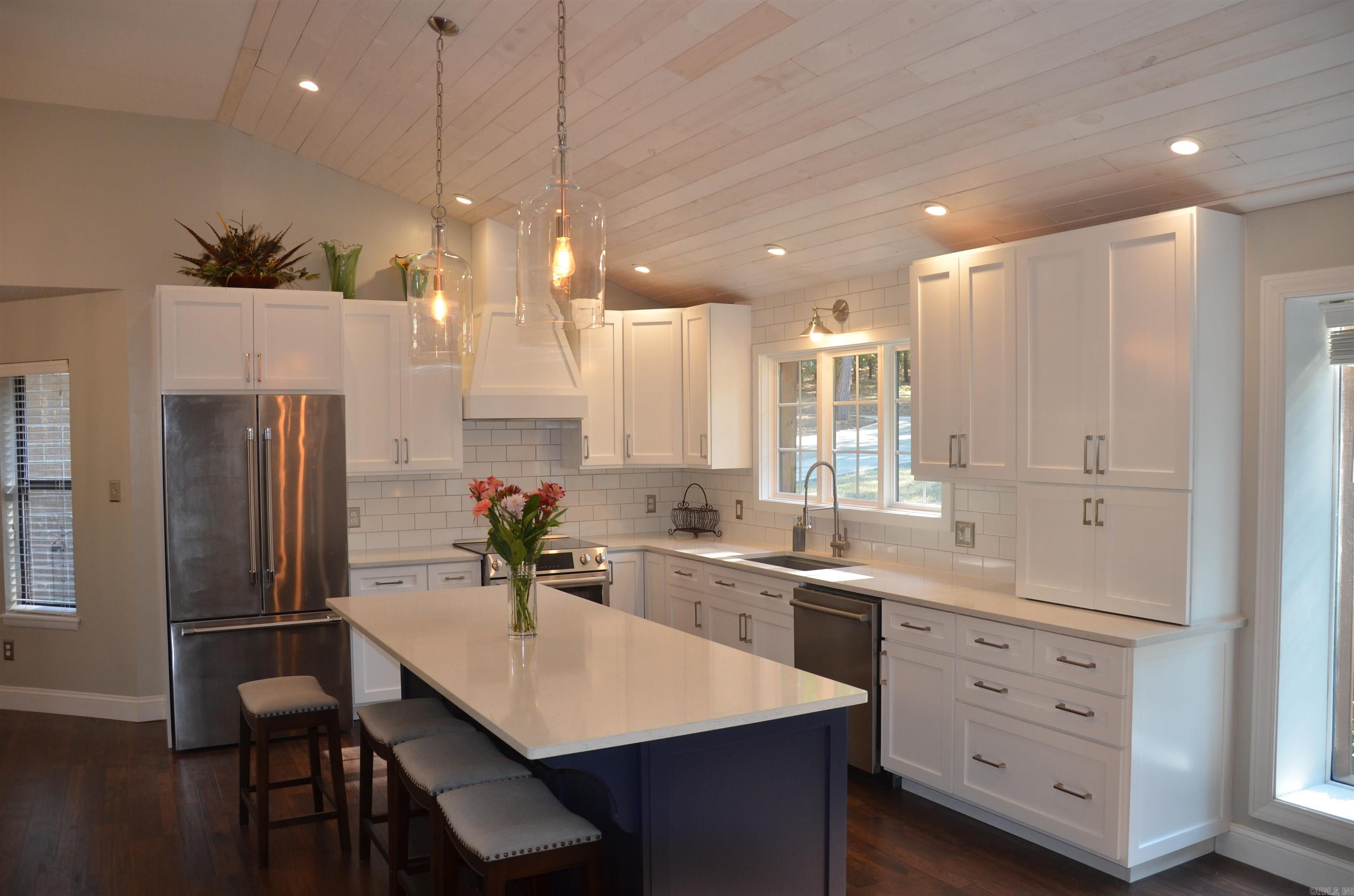 PINE CREST ESTATES - Residential