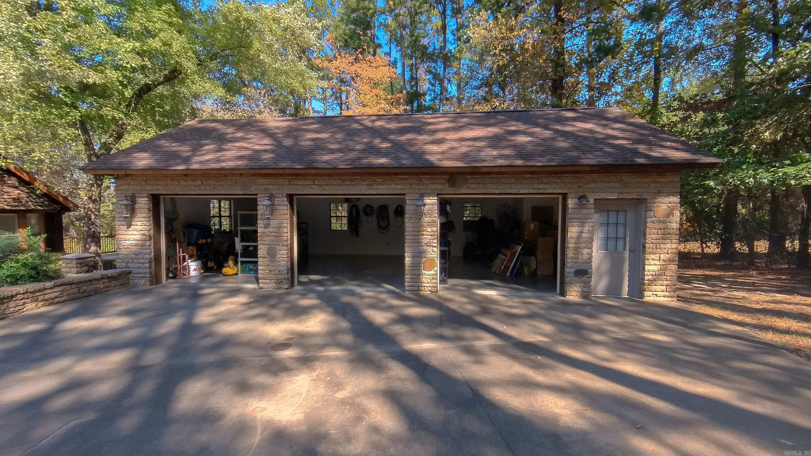 PINE CREST ESTATES - Residential