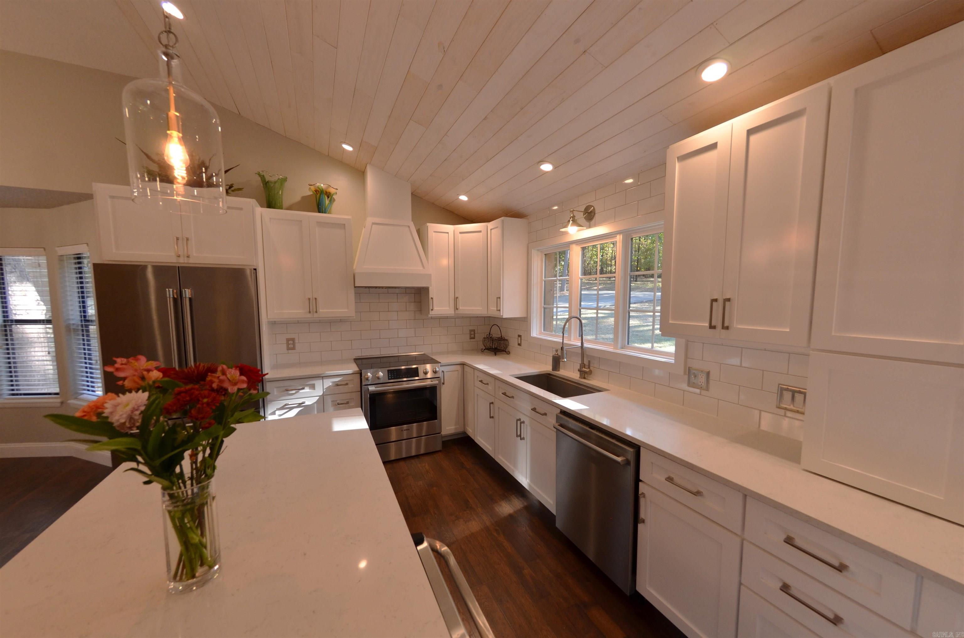 PINE CREST ESTATES - Residential