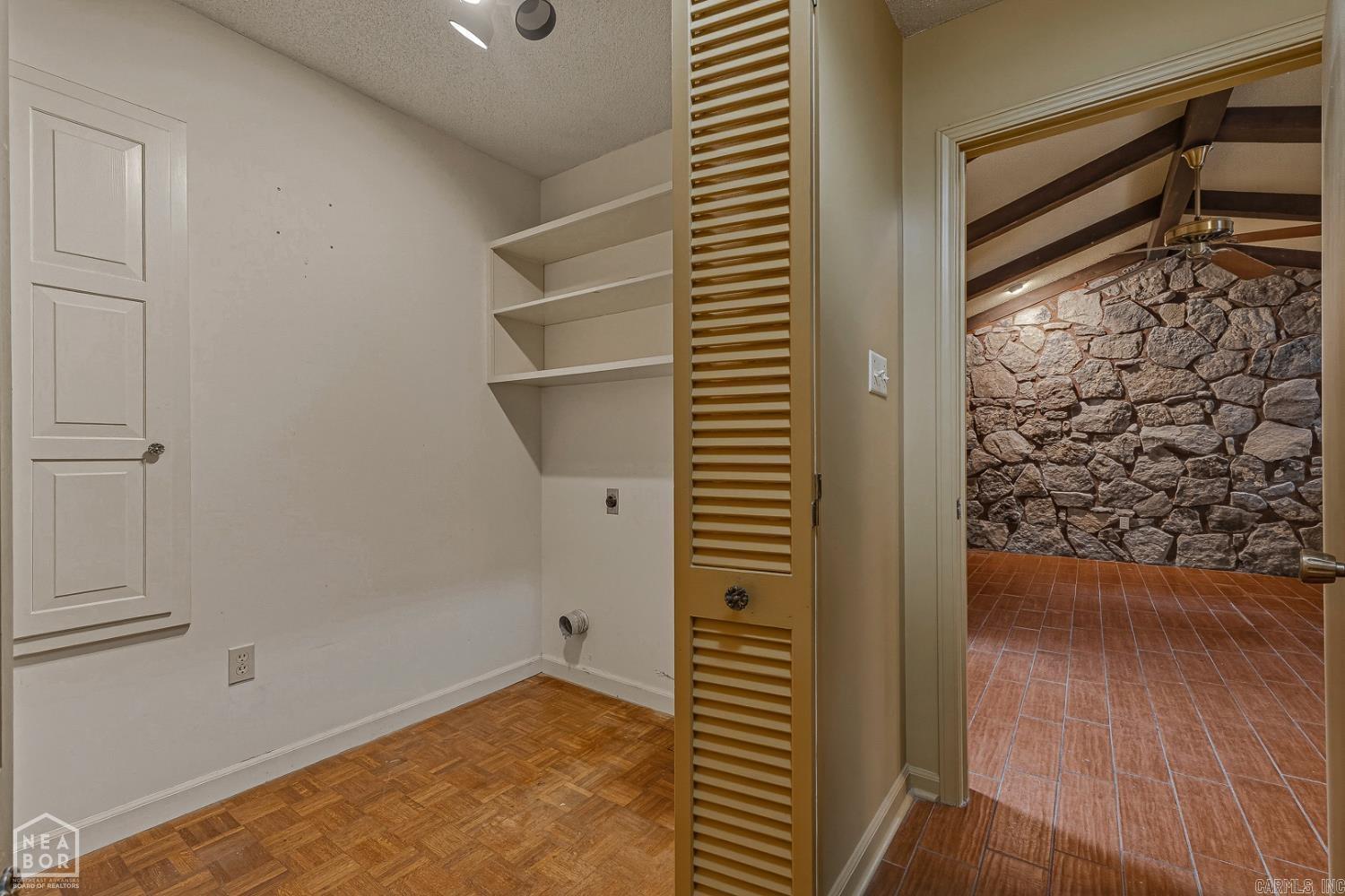 Parkers Woodland Hills - Residential