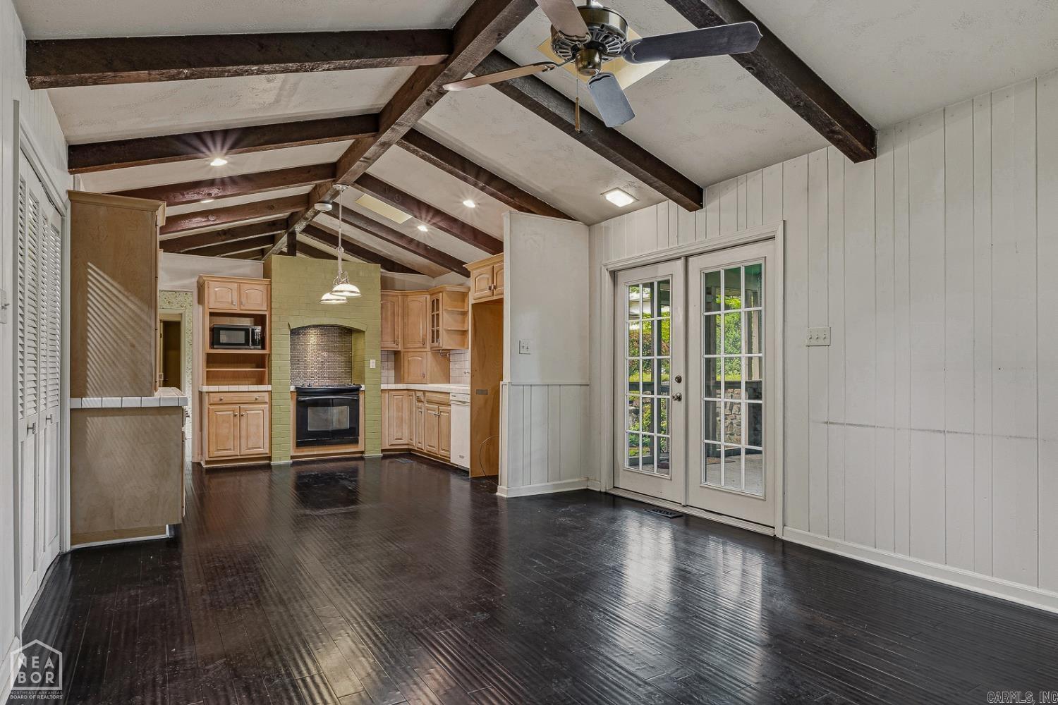 Parkers Woodland Hills - Residential