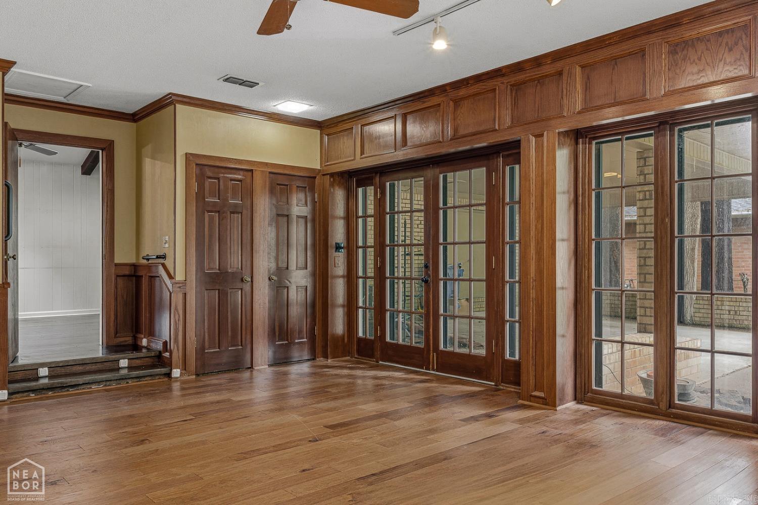 Parkers Woodland Hills - Residential