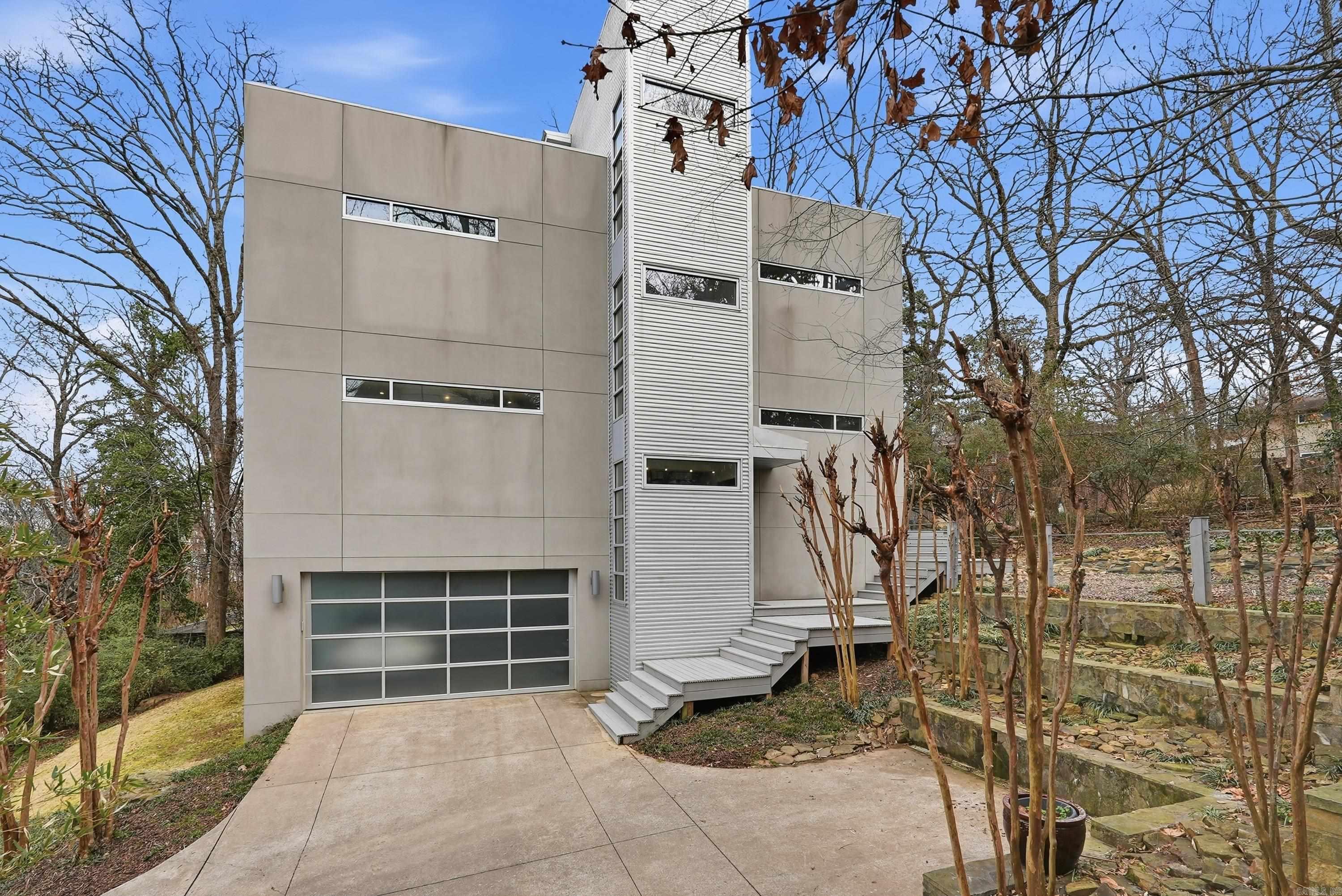 OAKWOOD MANOR - Residential