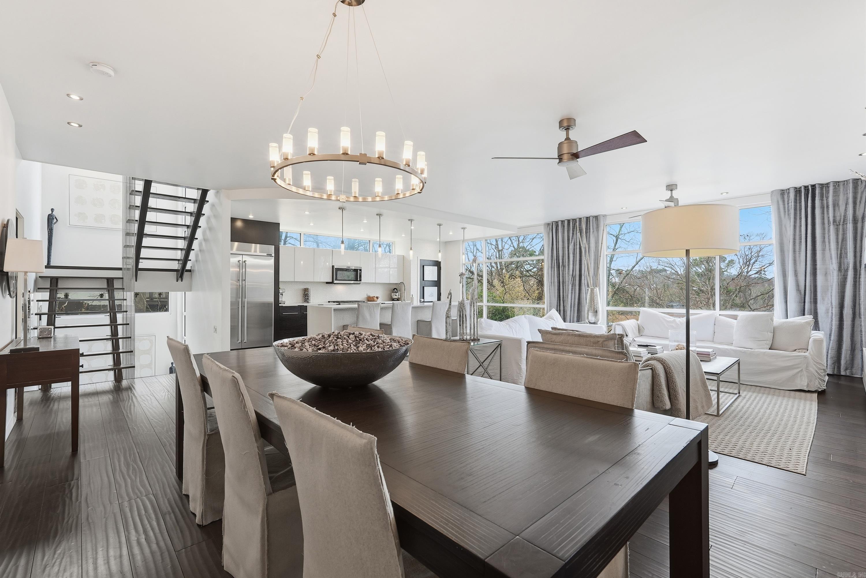 OAKWOOD MANOR - Residential