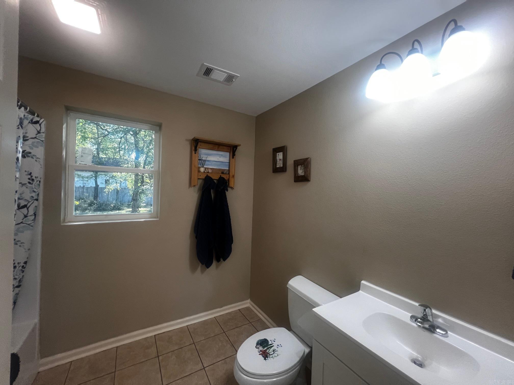 Stinnetts - Residential Lease