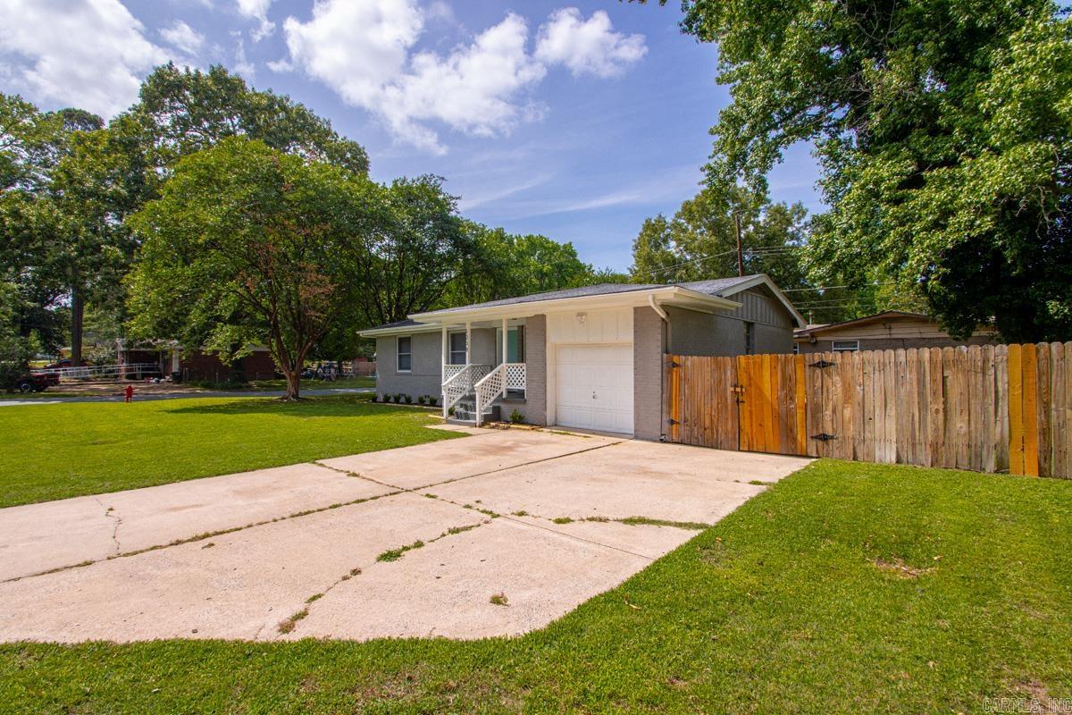 OAKHURST - Residential