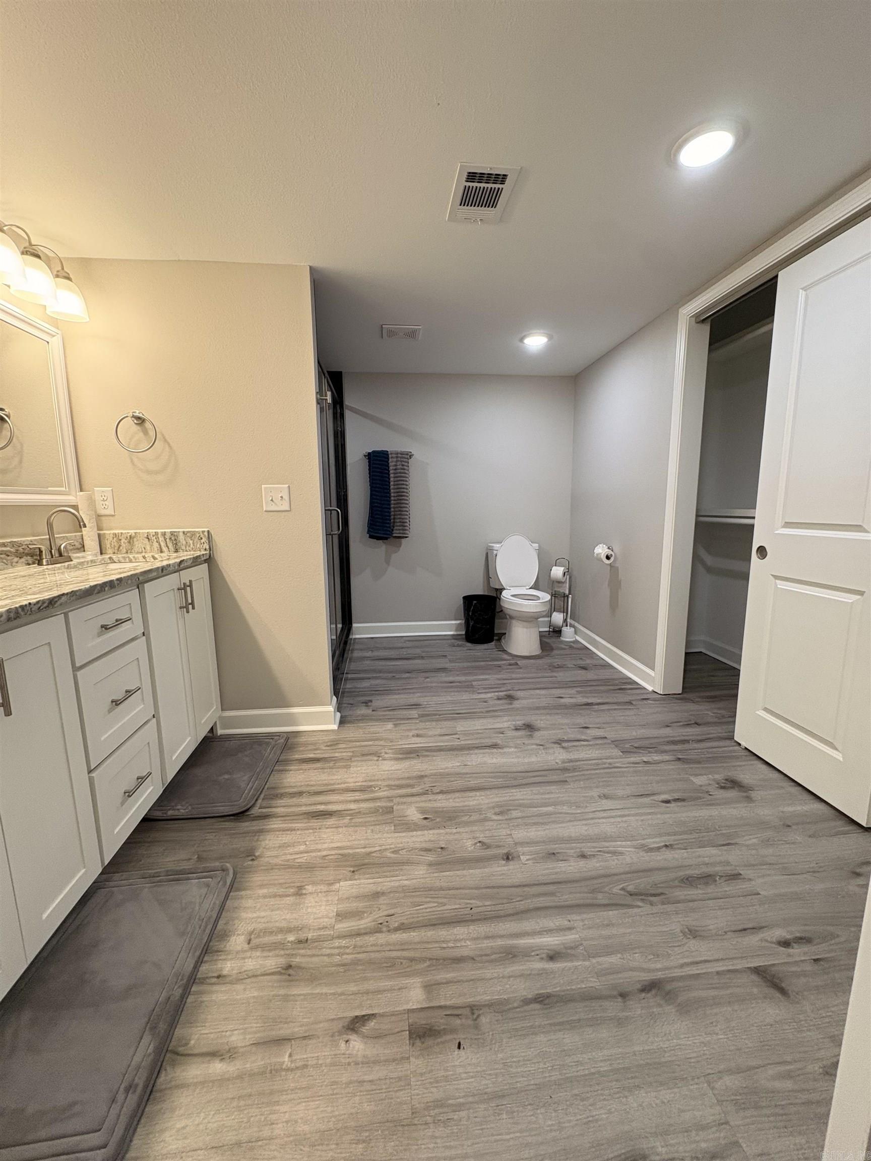 EAST CENTRAL - Residential