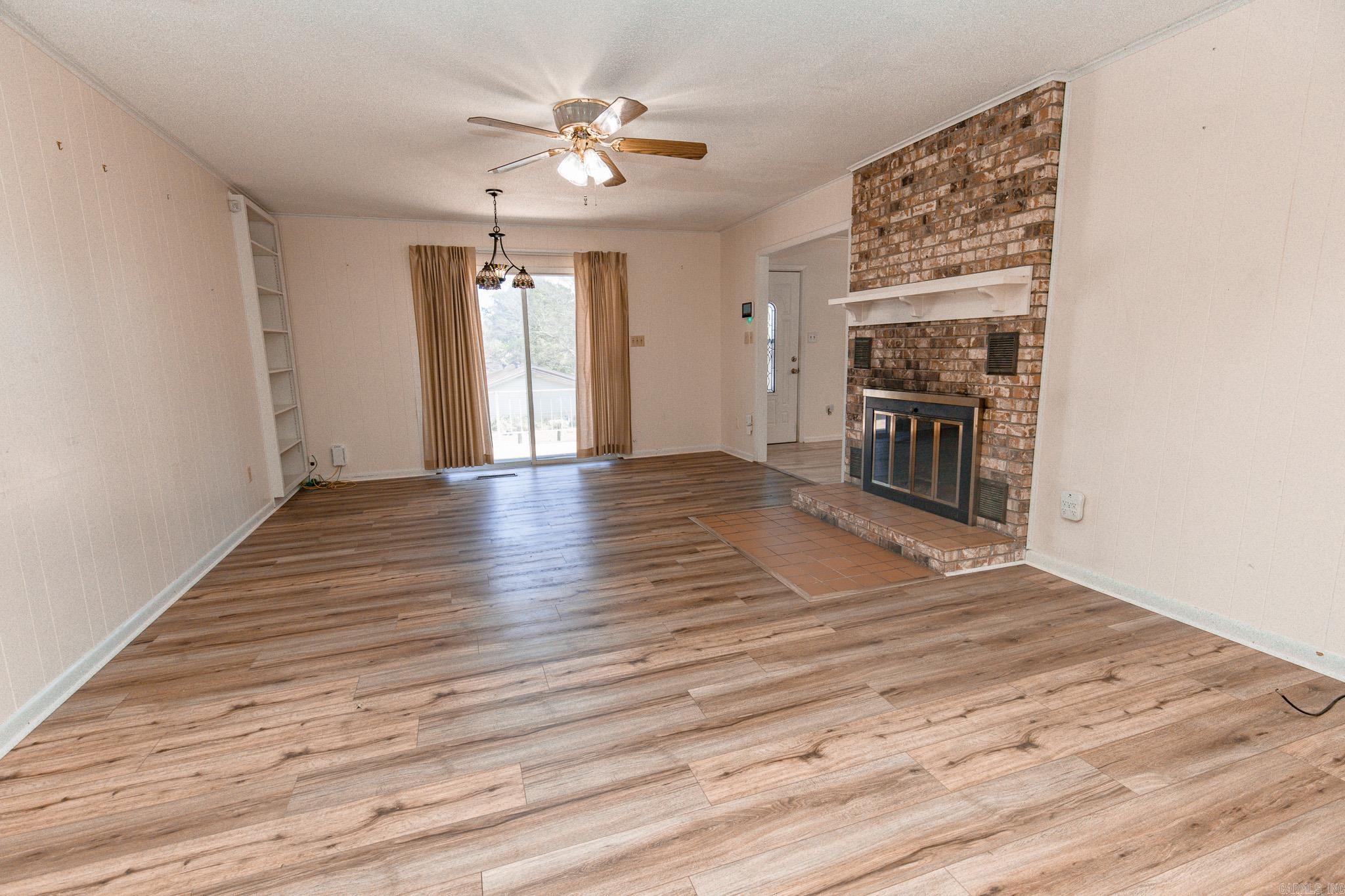 PINE GROVE - Residential