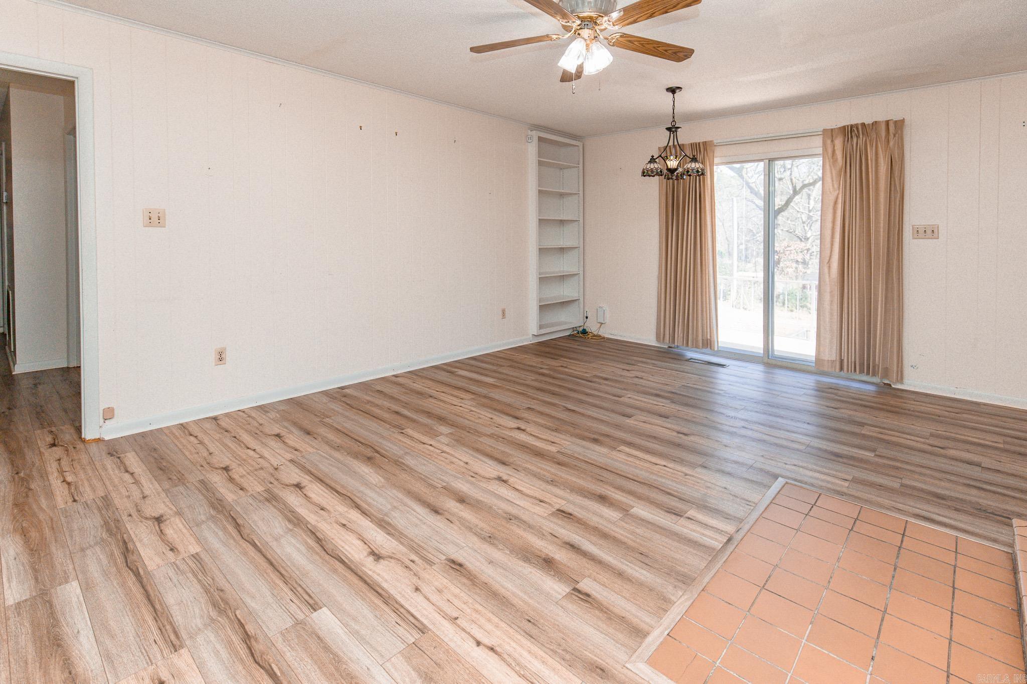 PINE GROVE - Residential