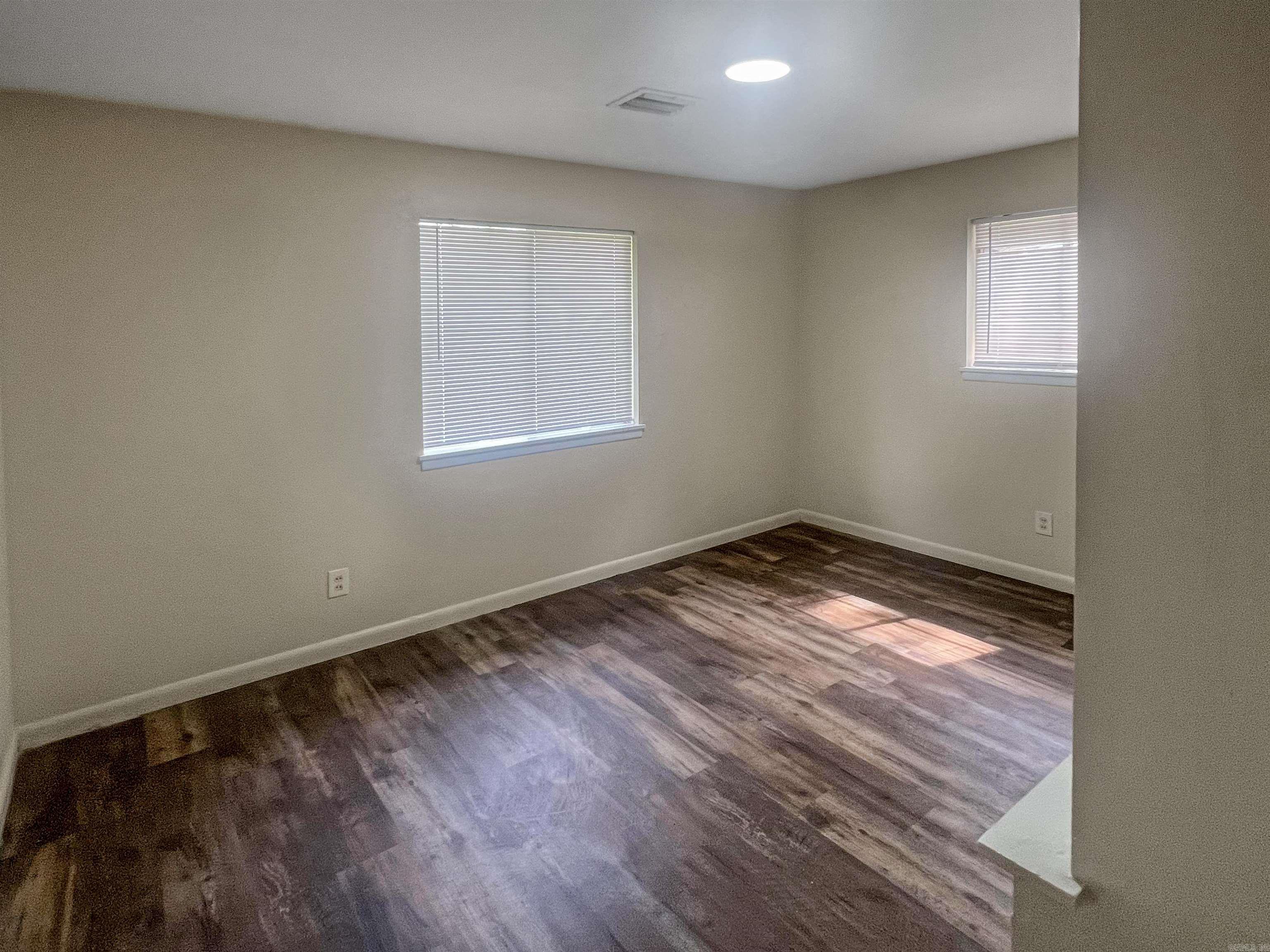 GREENFIELD PARK - Residential