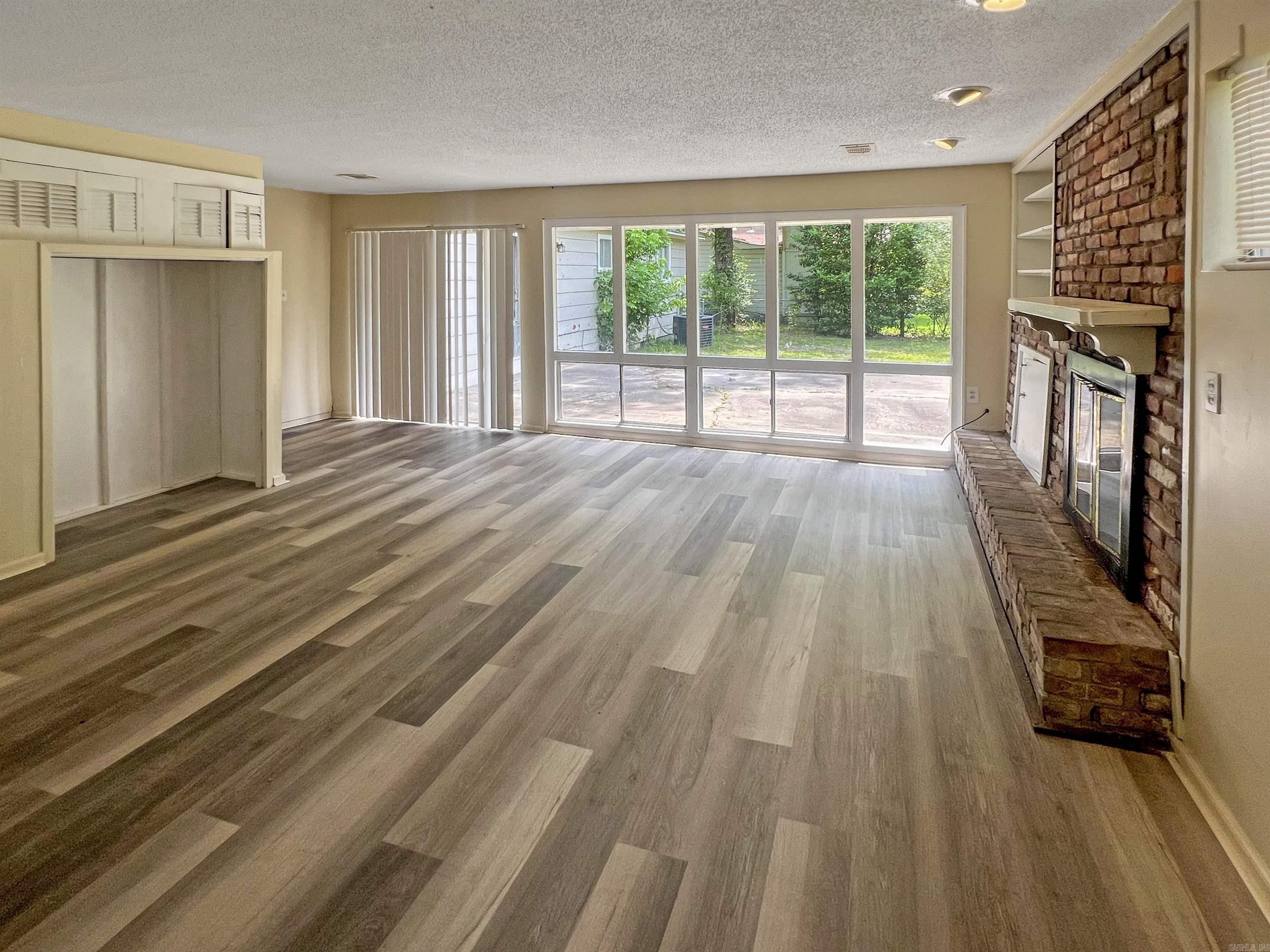 GREENFIELD PARK - Residential