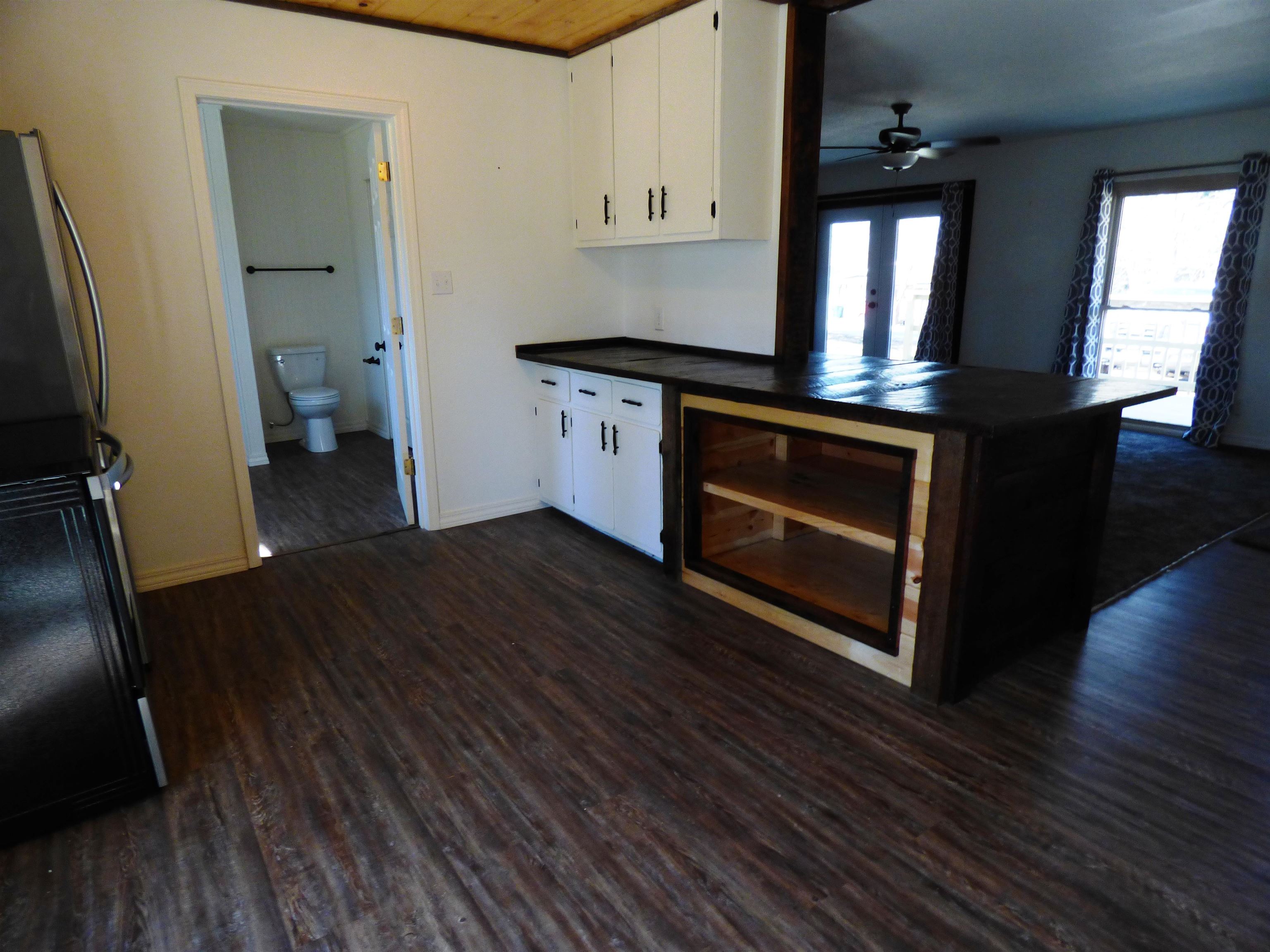 Dakota Second - Residential Lease