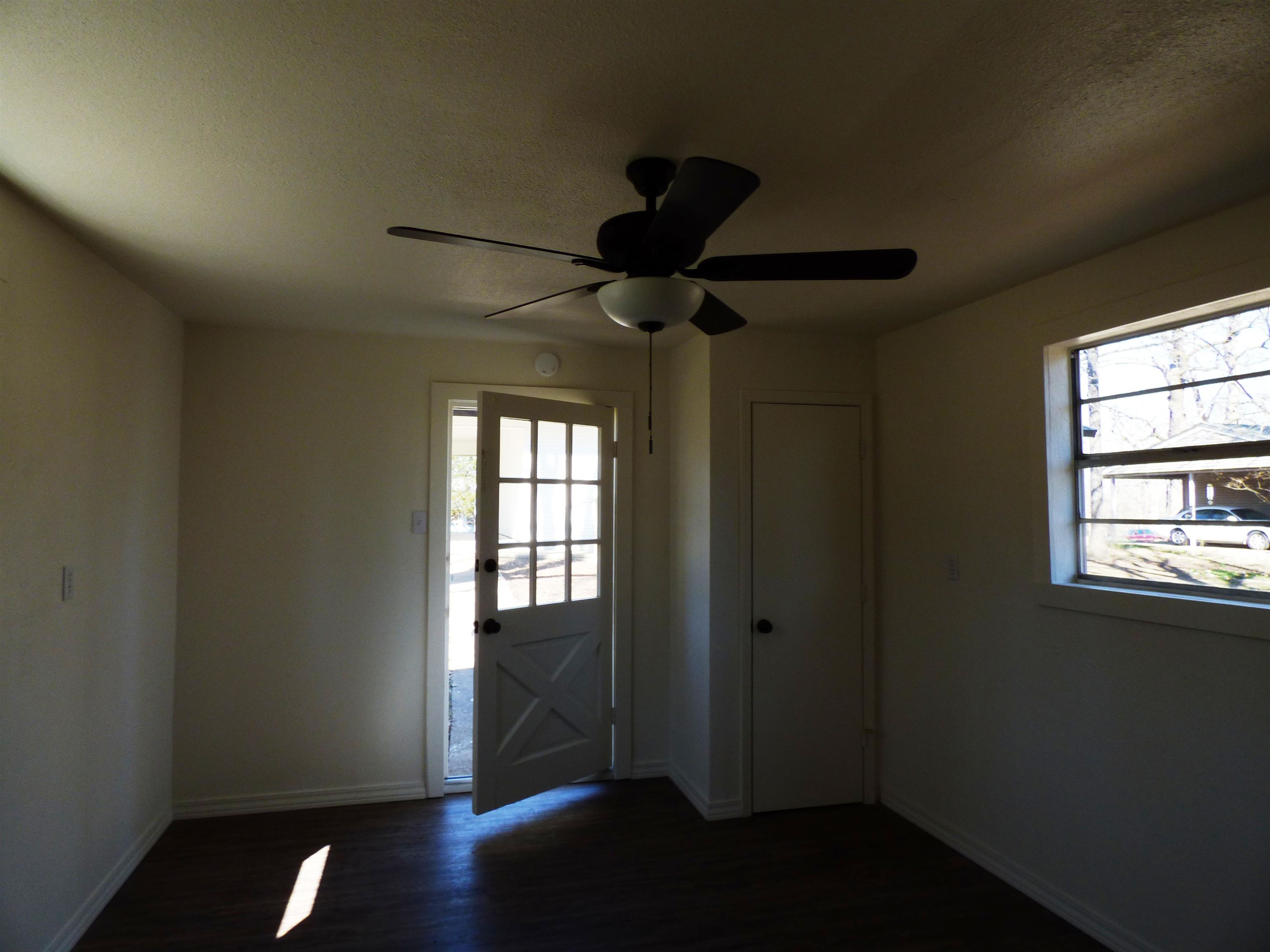 Dakota Second - Residential Lease