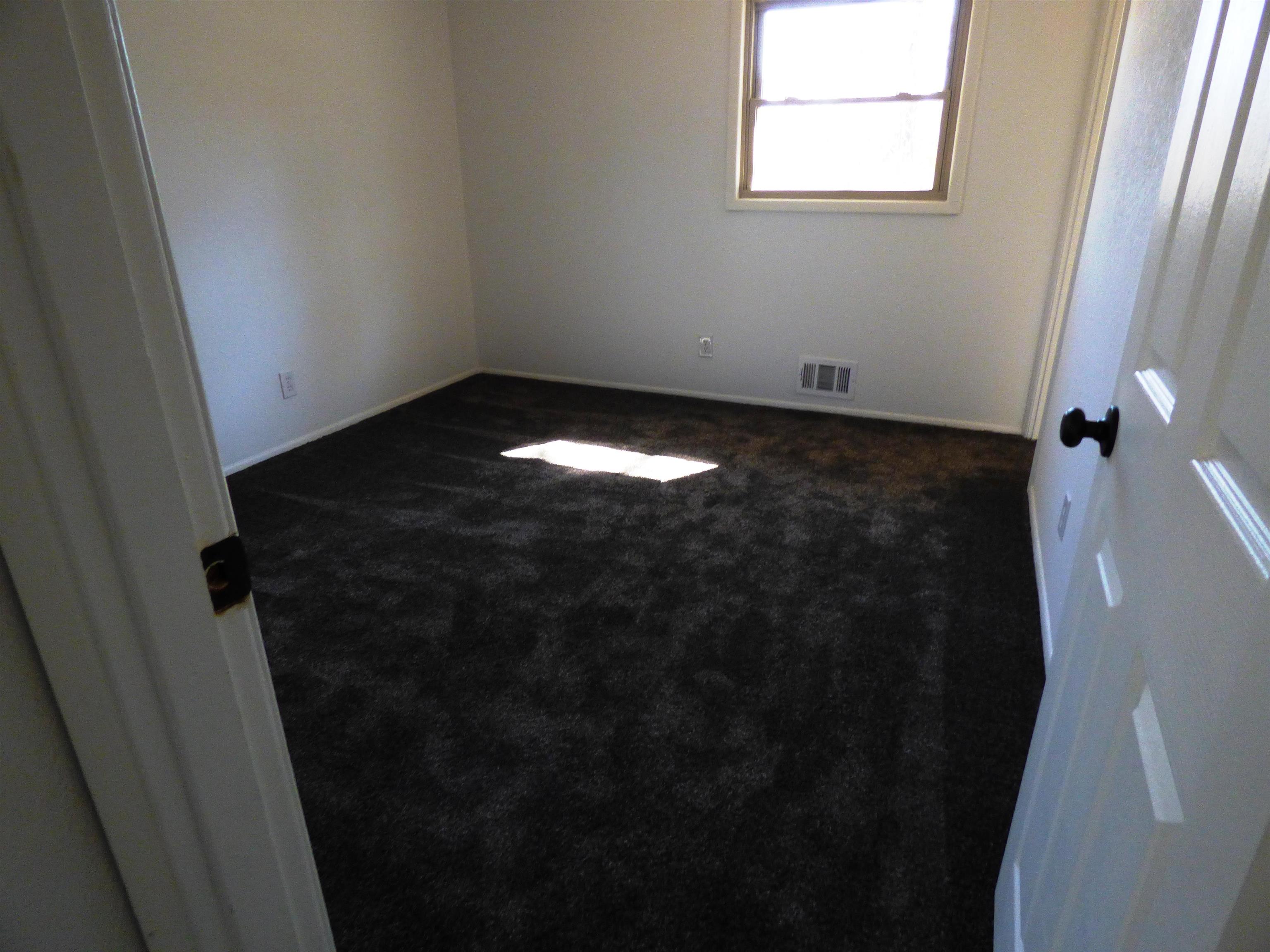 Dakota Second - Residential Lease