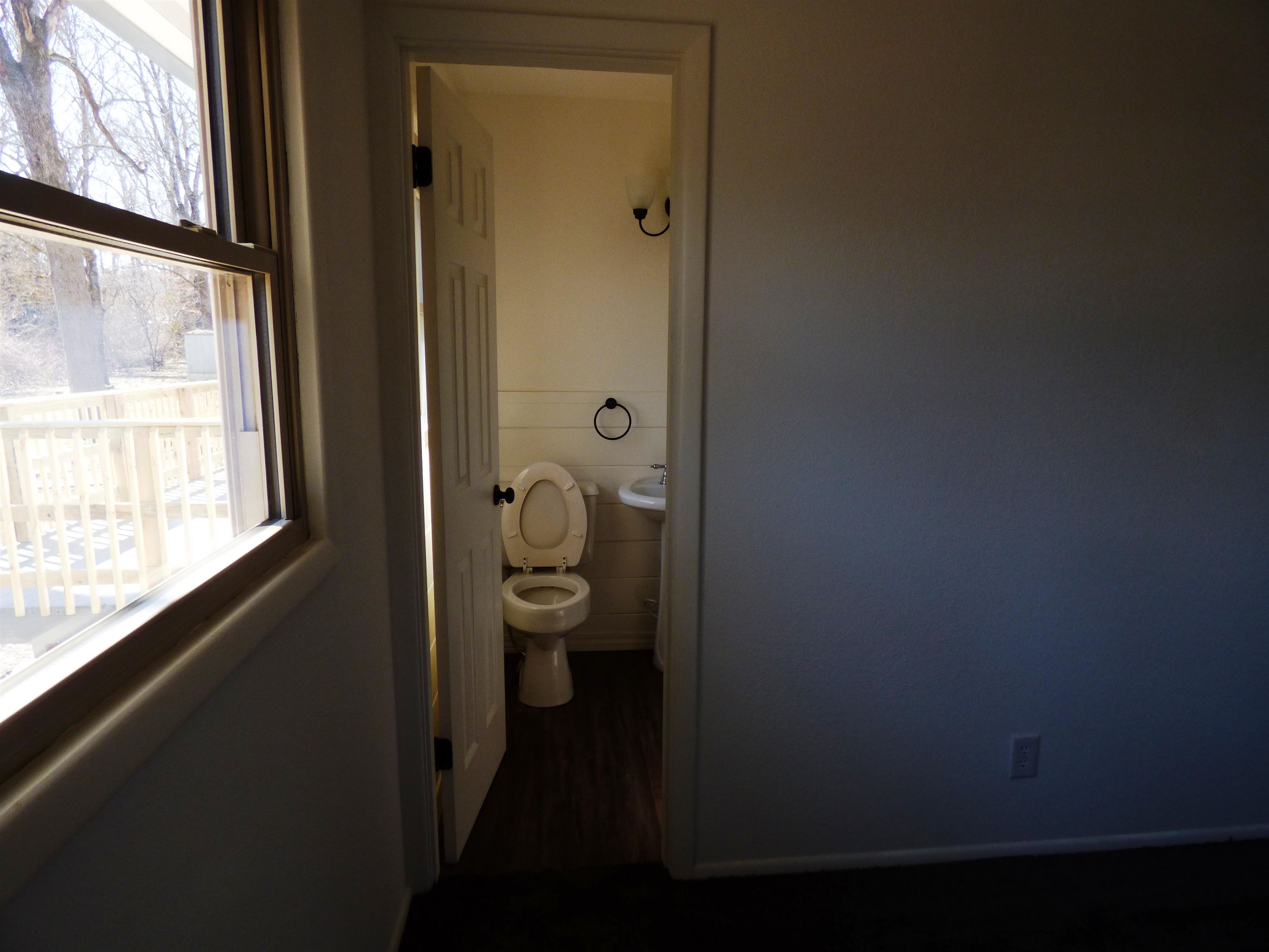 Dakota Second - Residential Lease