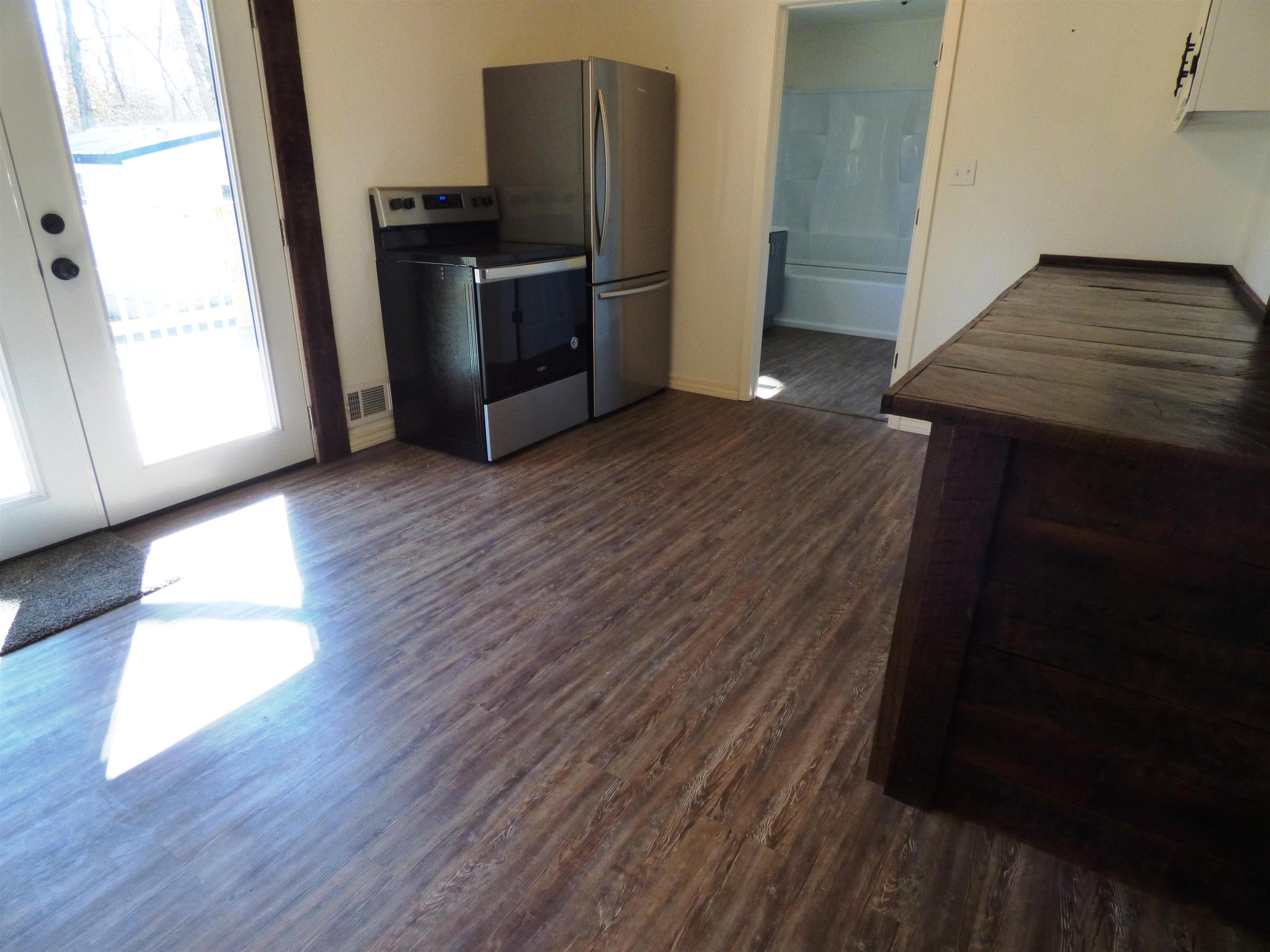 Dakota Second - Residential Lease