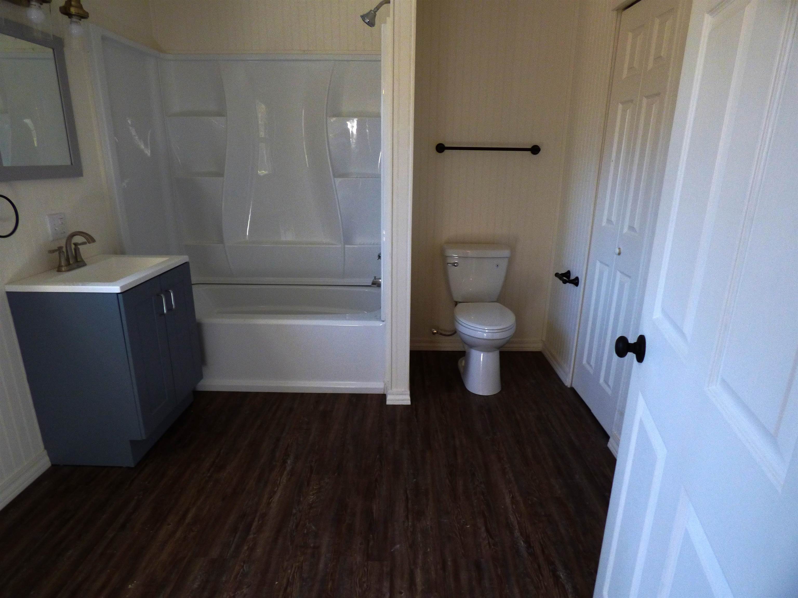 Dakota Second - Residential Lease