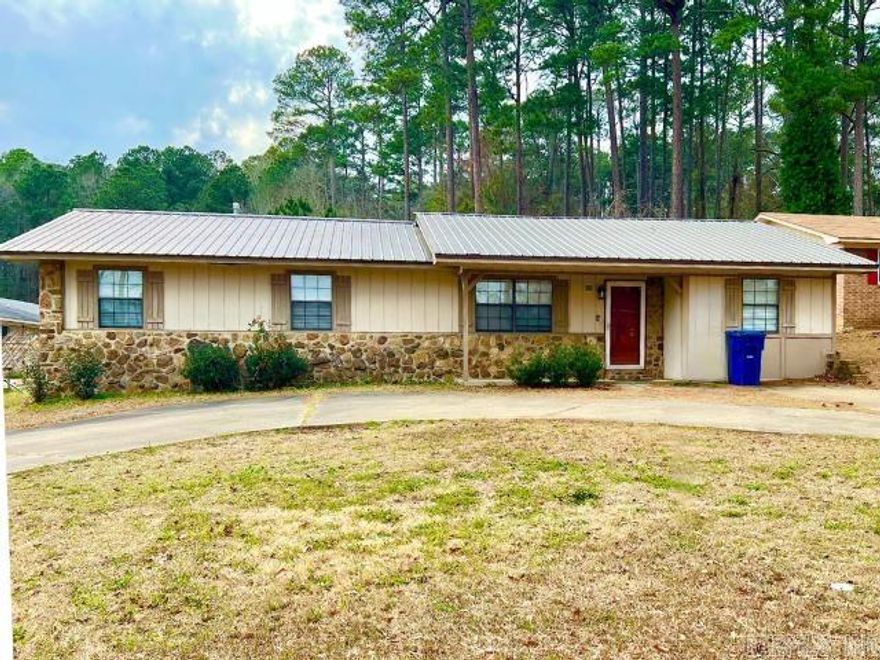 This charming 3BR/2BA stone and siding home features a welcoming circular driveway and attractive curb appeal. Inside, you’ll find an open floor plan that creates a spacious and comfortable flow between the living, dining, and kitchen areas—perfect for everyday living and entertaining. The kitchen comes fully equipped with all appliances, offering both convenience and functionality. A versatile bonus room provides extra space for a home office, playroom, or guest area, along with a nicely sized storage room for added organization. Completing the home is a laundry closet and a nice backyard that includes a metal storage building, giving you even more room for tools and outdoor equipment.  Make your viewing appointment today!