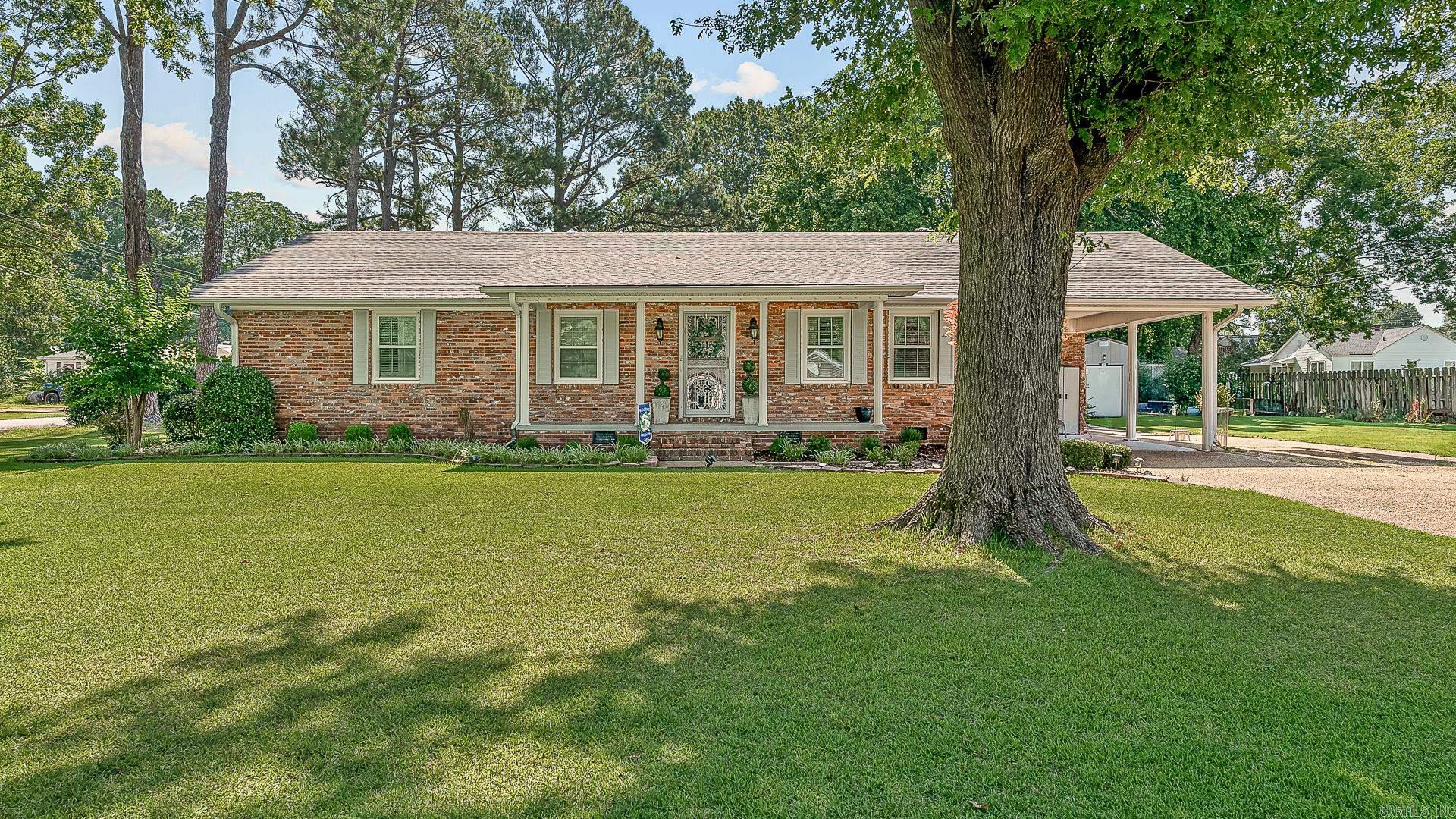 This charming three-bedroom, two-bathroom home in the heart of Harrisburg offers the perfect blend of comfort, convenience, and curb appeal. With its all-brick construction, new roof (two years), and beautifully landscaped yard, this property is move-in ready and waiting for you!