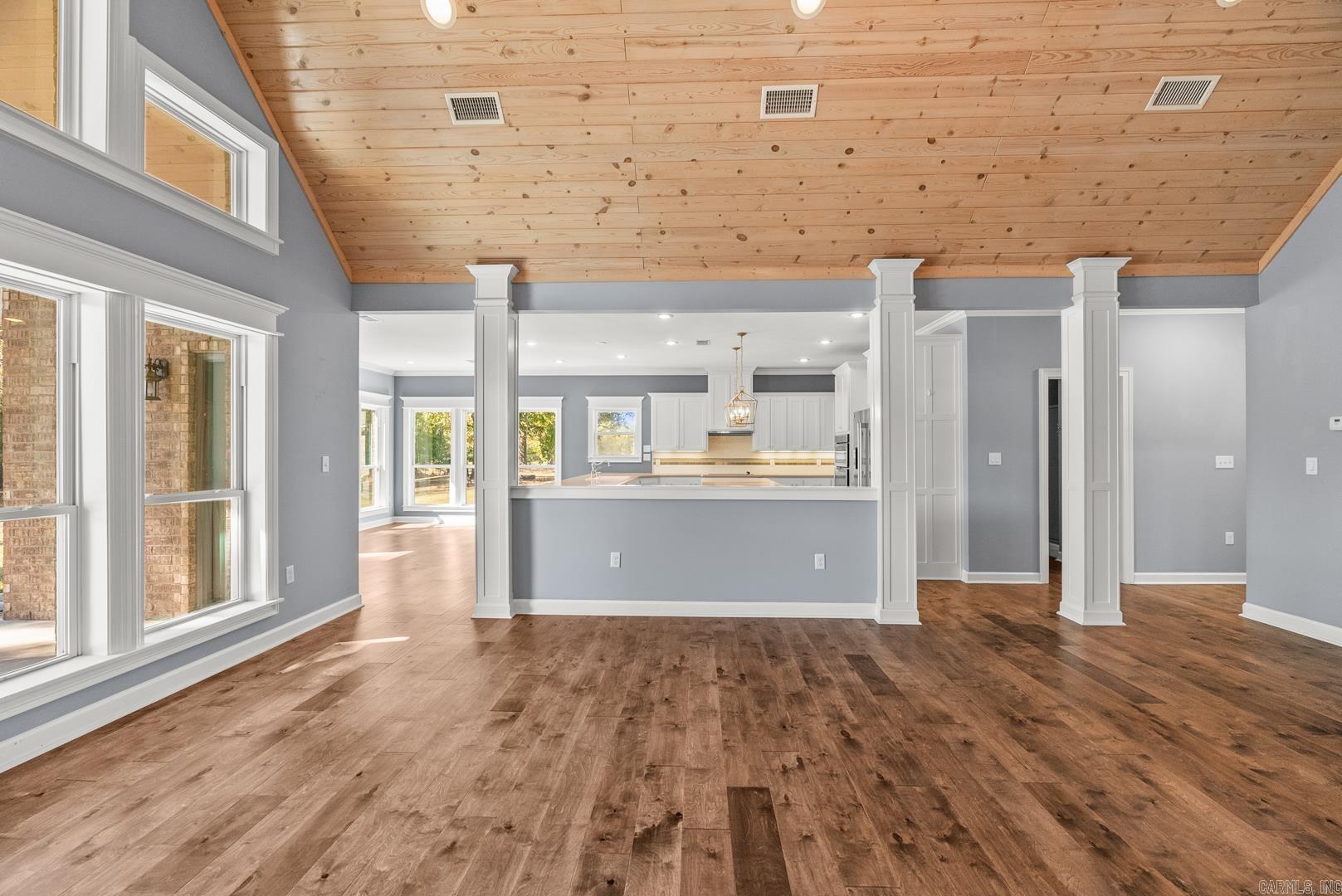 SPRINGHILL VALLEY ESTATES - Residential