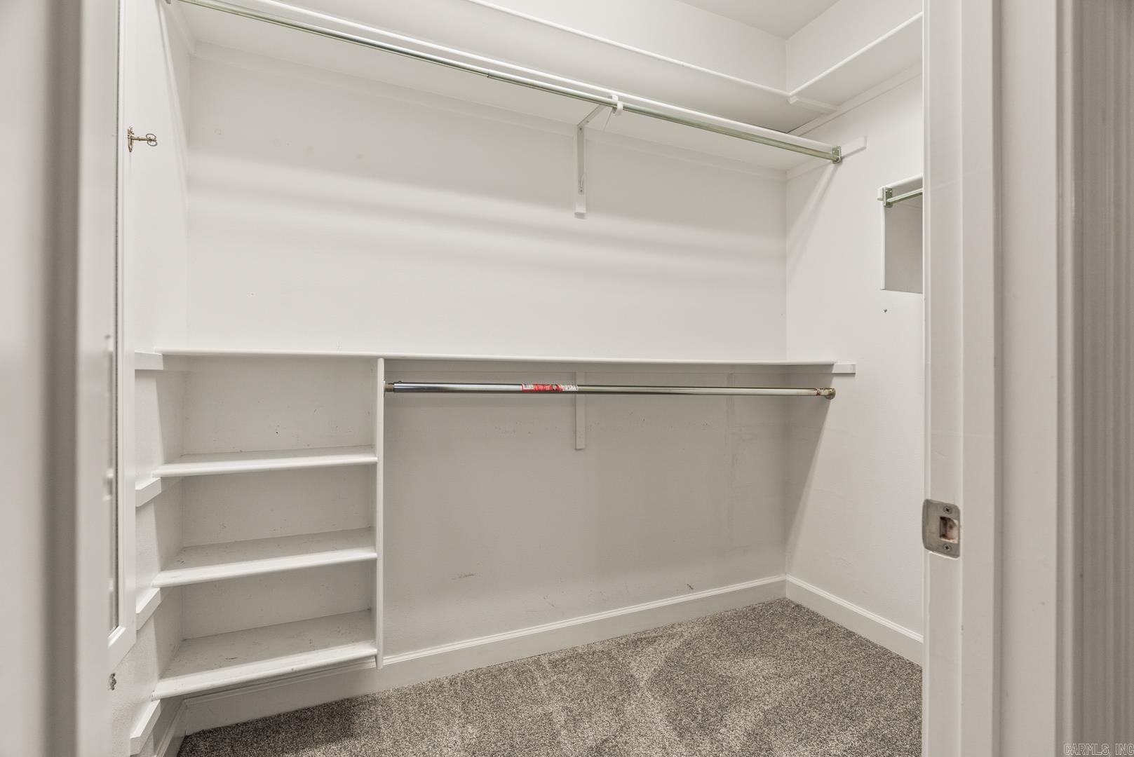 SPRINGHILL VALLEY ESTATES - Residential