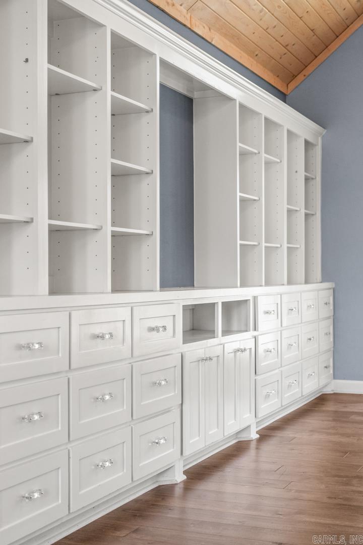 SPRINGHILL VALLEY ESTATES - Residential