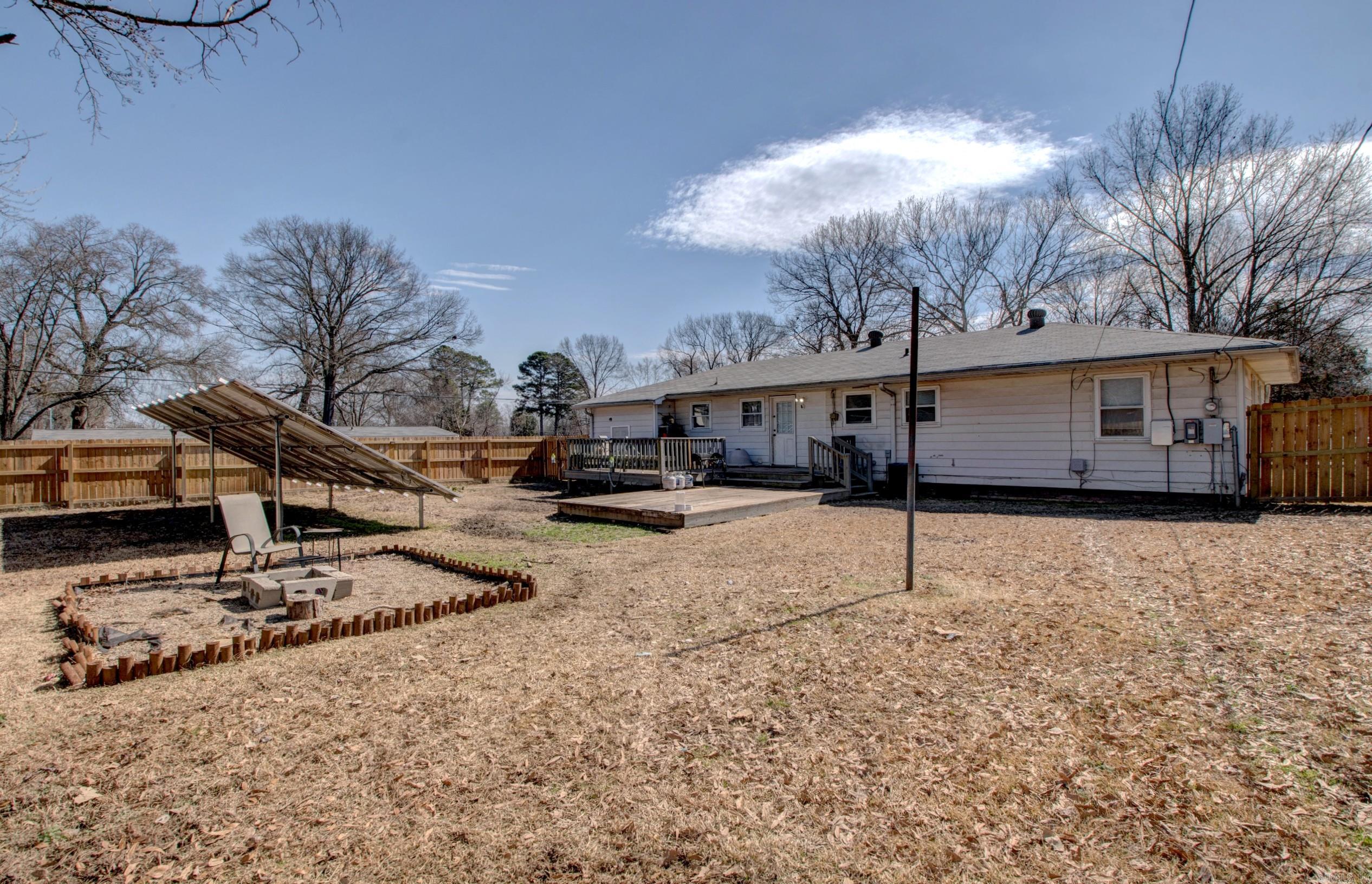 BRADENS ADDN TO JACK - Residential