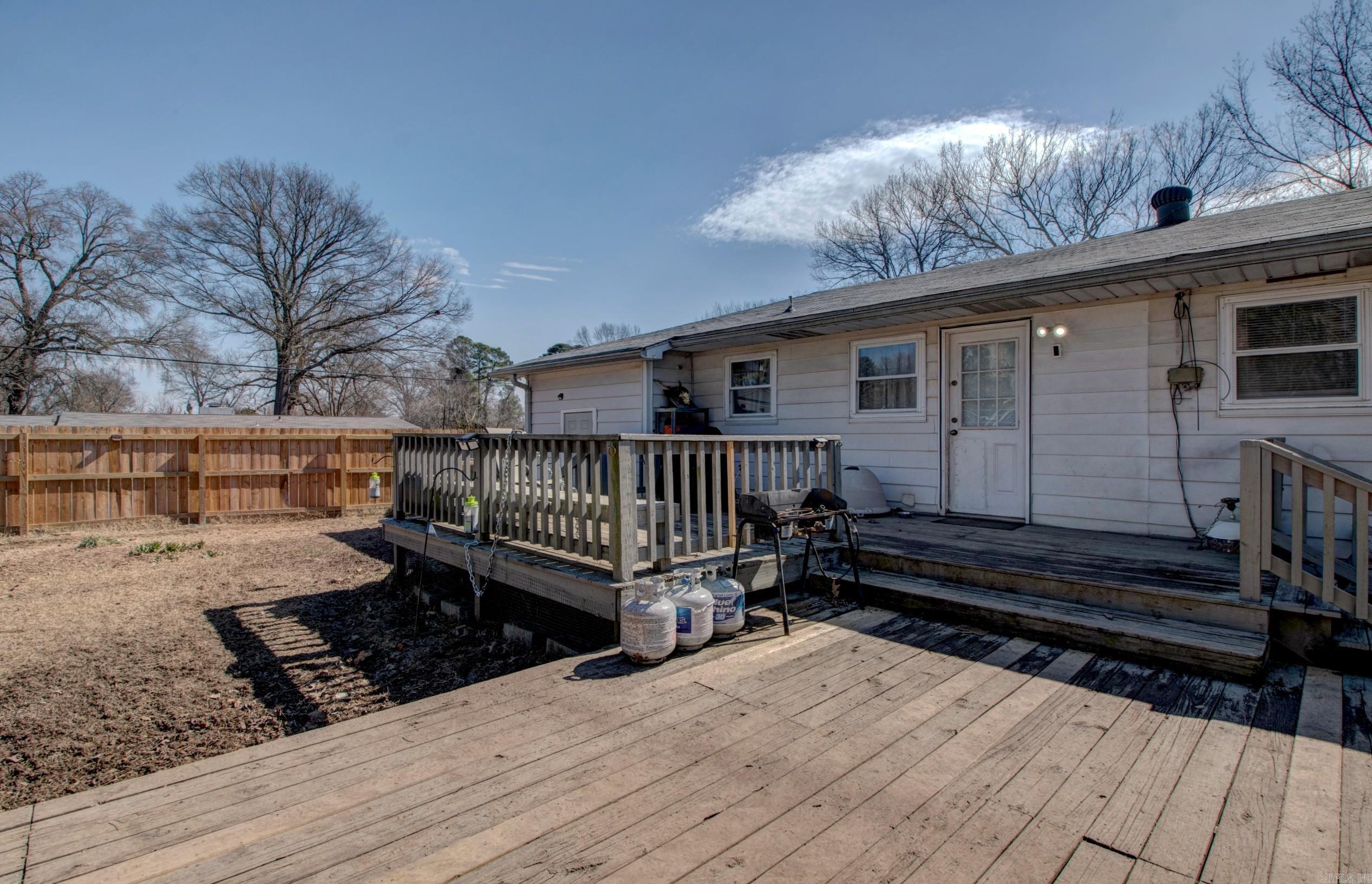 BRADENS ADDN TO JACK - Residential