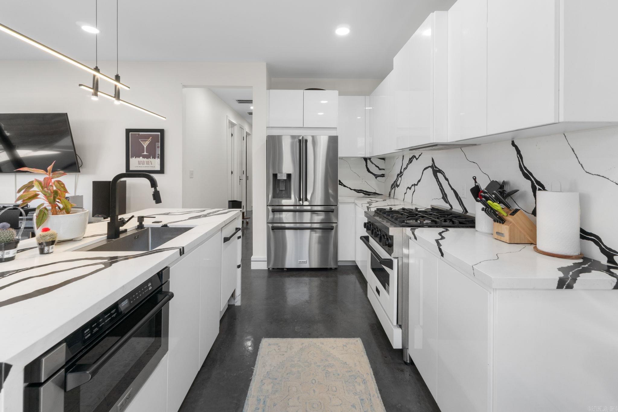 LINCOLN & ZIMMERMAN - Residential