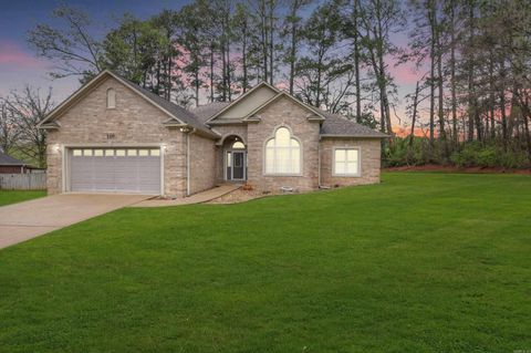 Photo of 110 Shady Woods Court, Hot Springs, AR 71901 (MLS # 26009695)