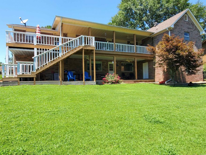 Updated Lake Home!.. Quiet cul-de-sac off of Thronton Ferry Road, Large Master Suite with two Walk-In Closets, Big Master Bath with Jacuzzi tub, Big Open Living Room, Nice Covered deck area and lower patio, Lower Floor is a great separate Living quarters with kitchen, Full Bath, Game Room, Storage, Beautiful Fenced back yard, Covered Boat Slip, Neighborhood boat Ramp.