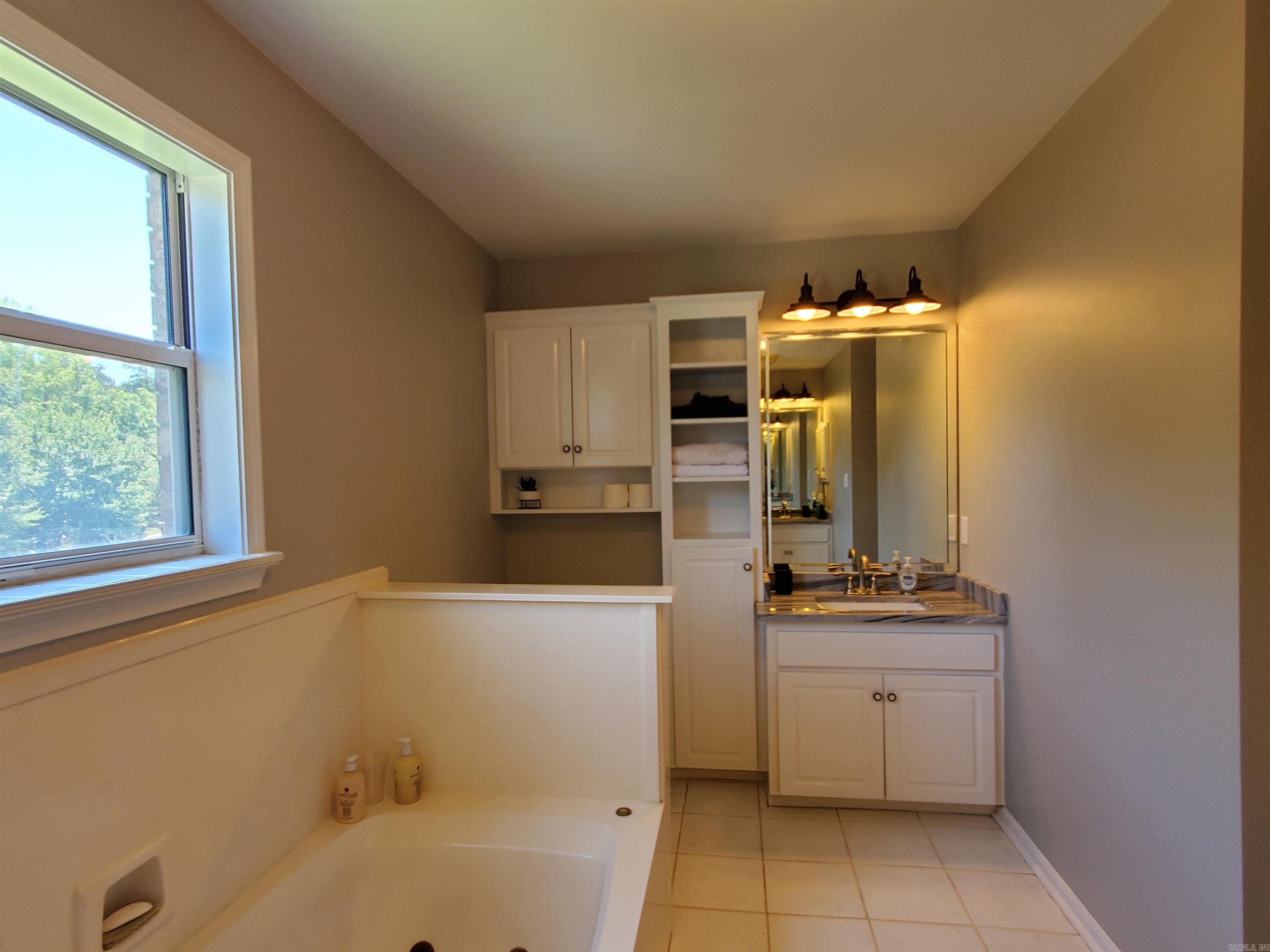 Thornton Ferry Estates - Residential