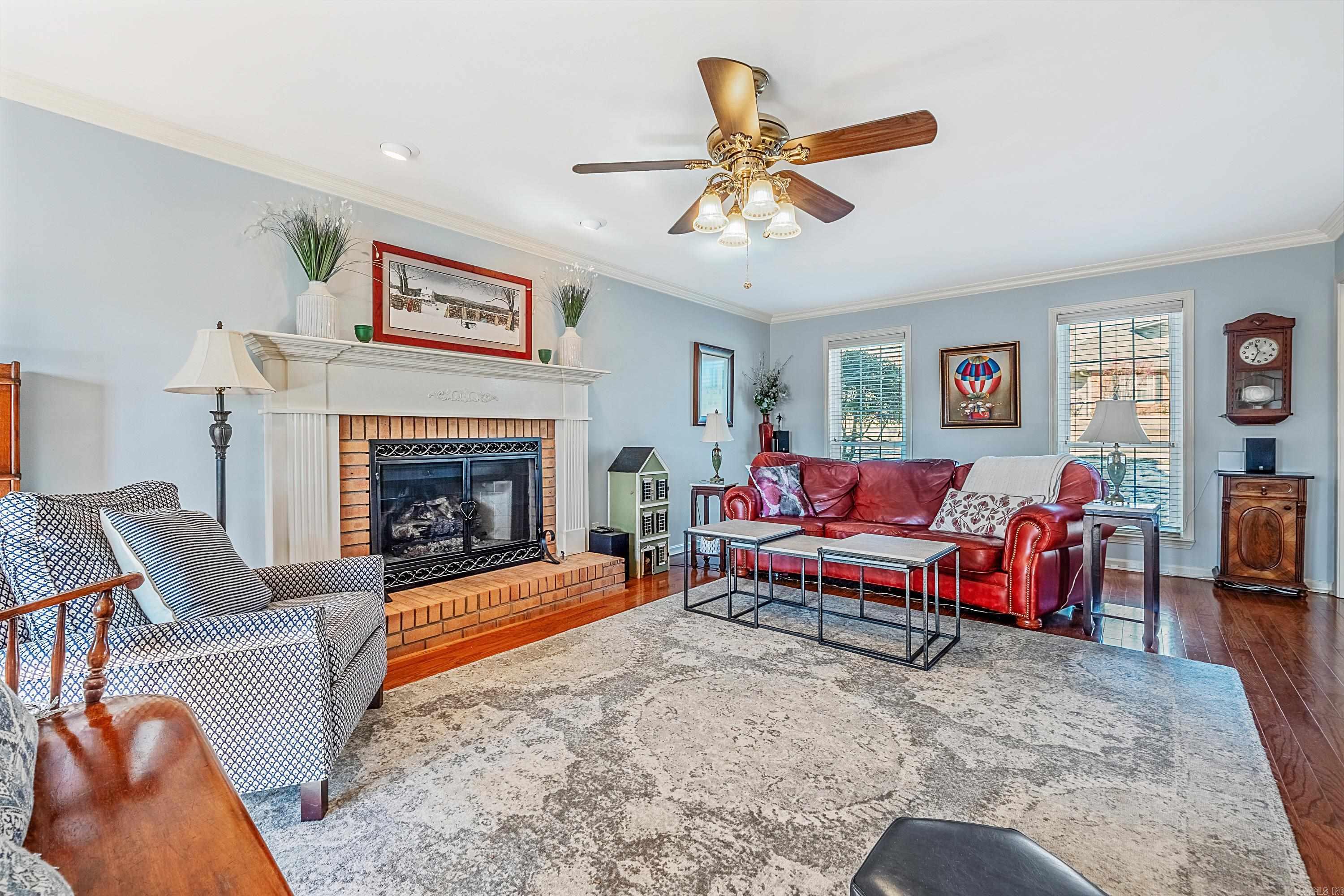 SECLUDED HILLS - Residential