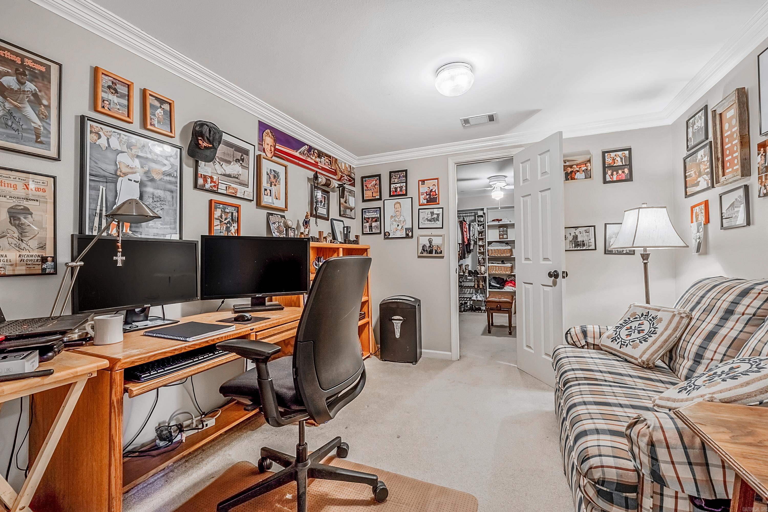 SECLUDED HILLS - Residential