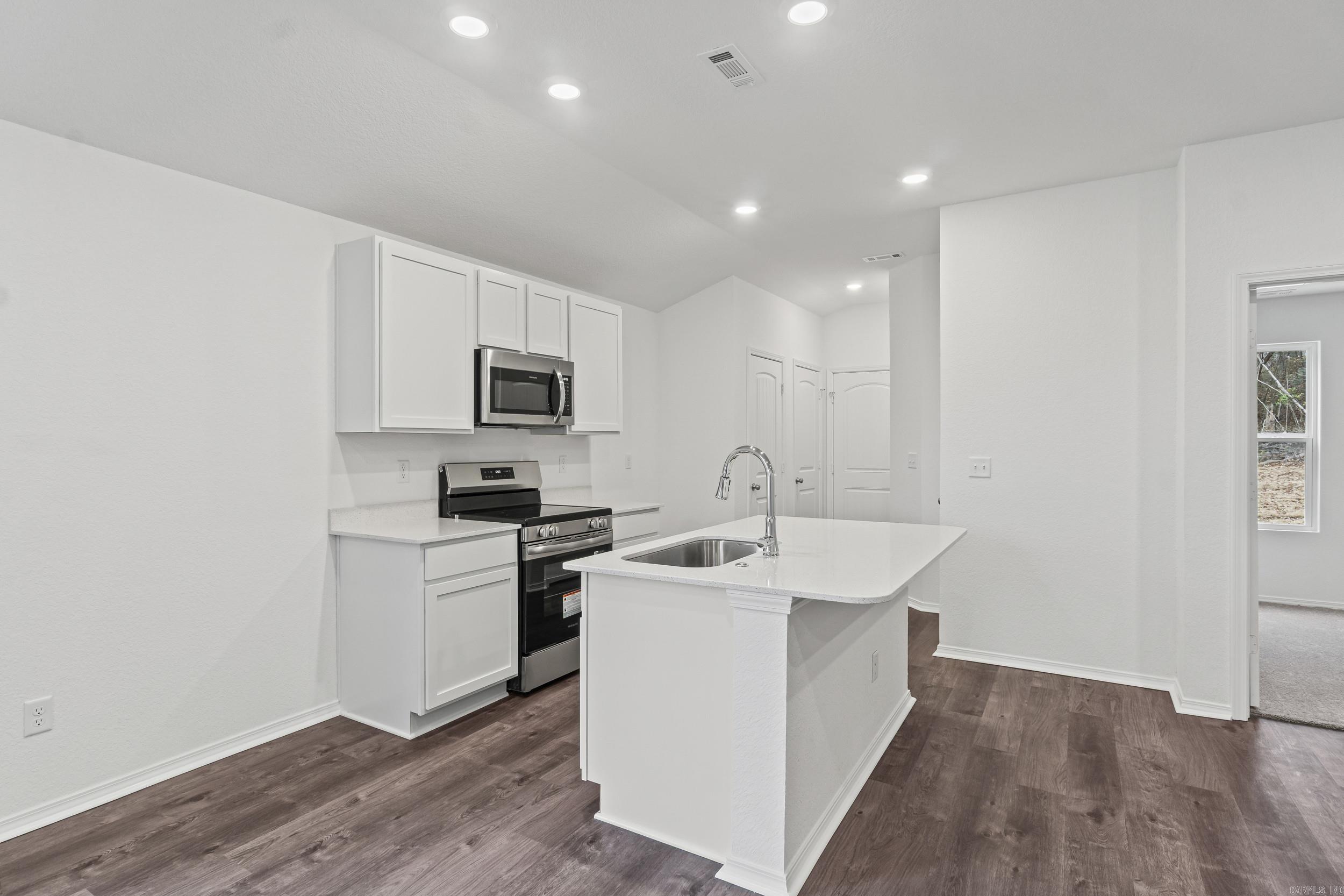 STAGECOACH MEADOWS - Residential