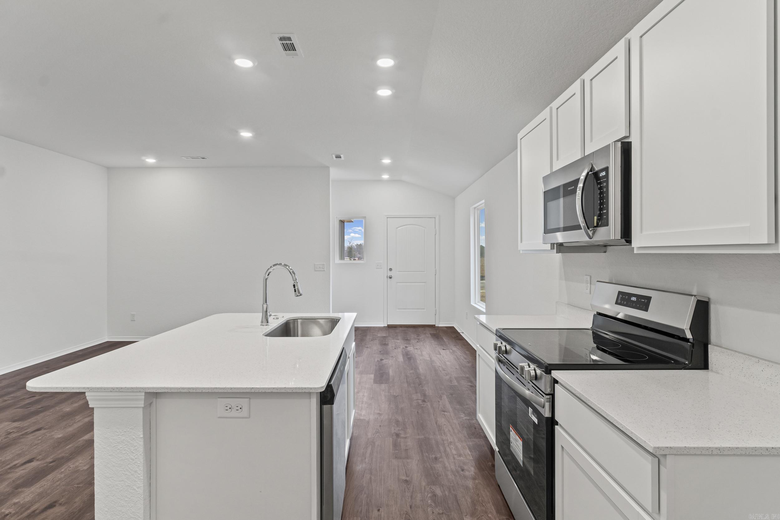 STAGECOACH MEADOWS - Residential