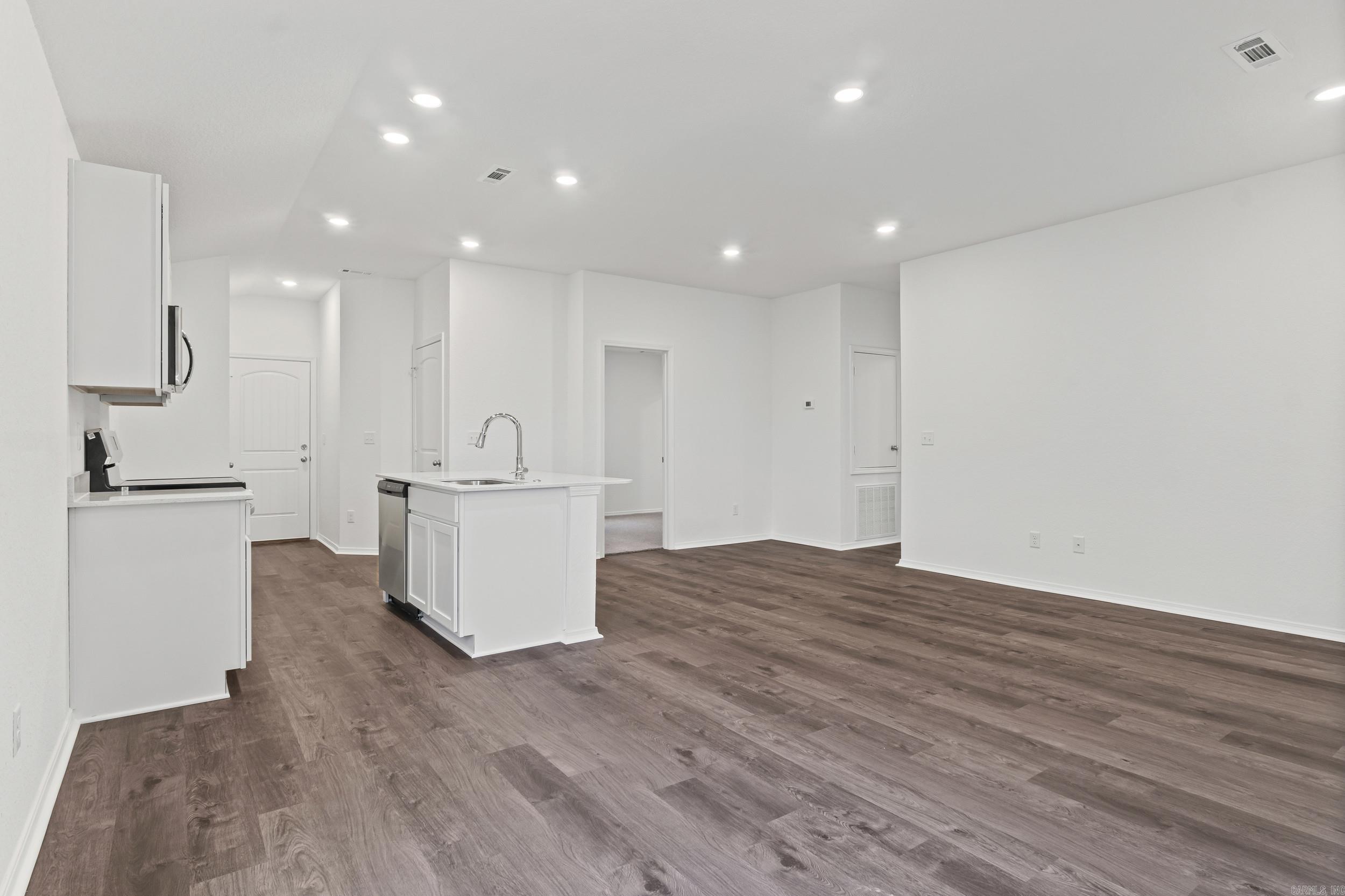 STAGECOACH MEADOWS - Residential