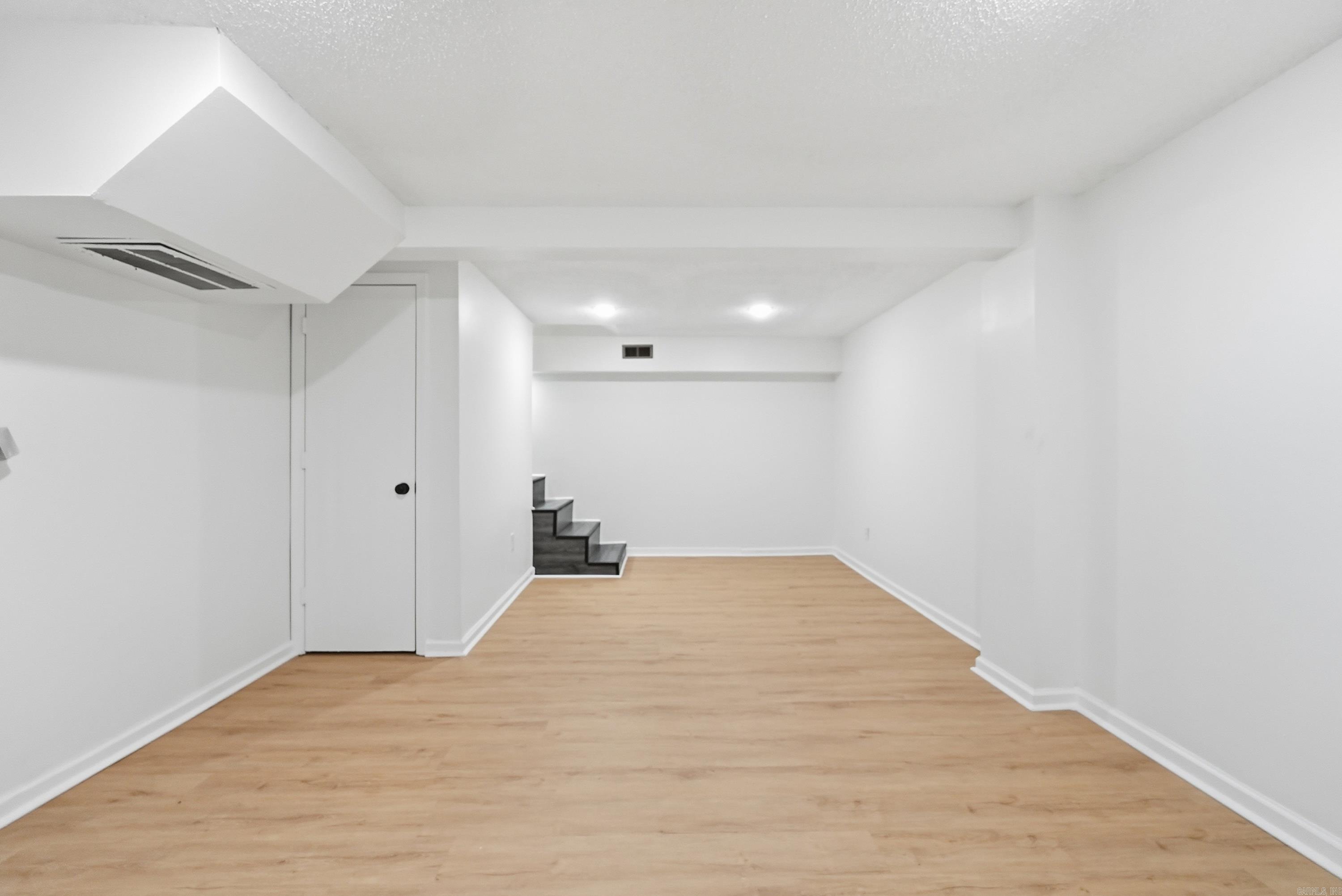 BARROW JOHN - Residential