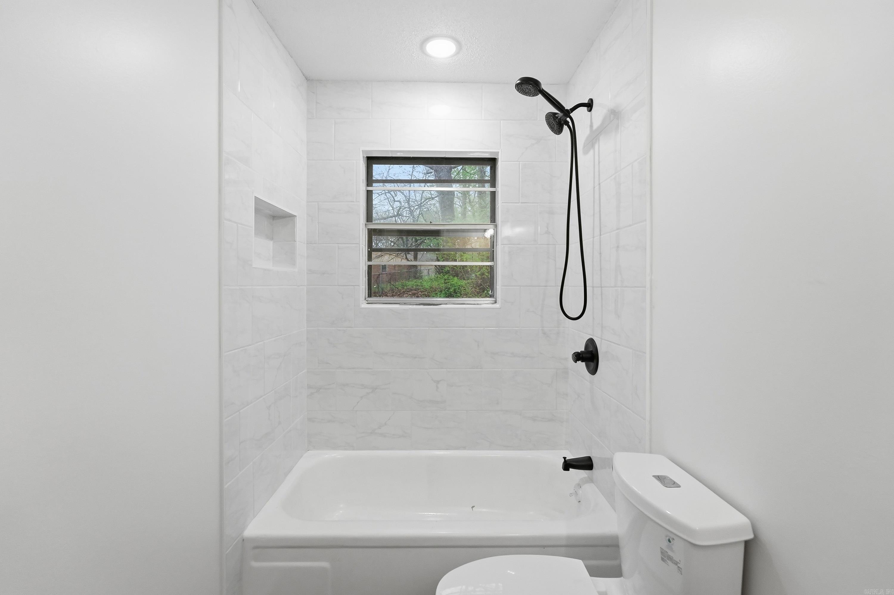 BARROW JOHN - Residential