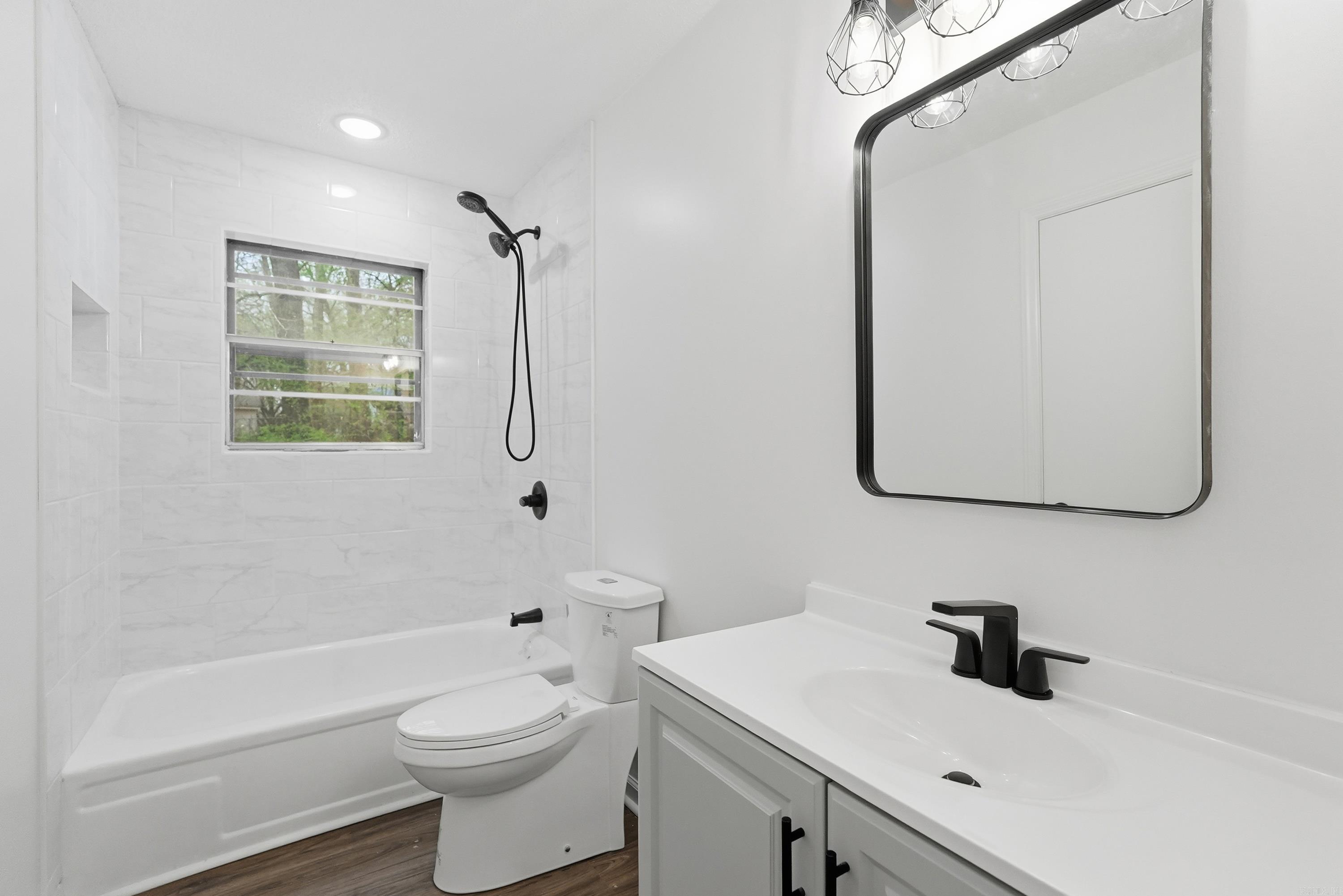 BARROW JOHN - Residential