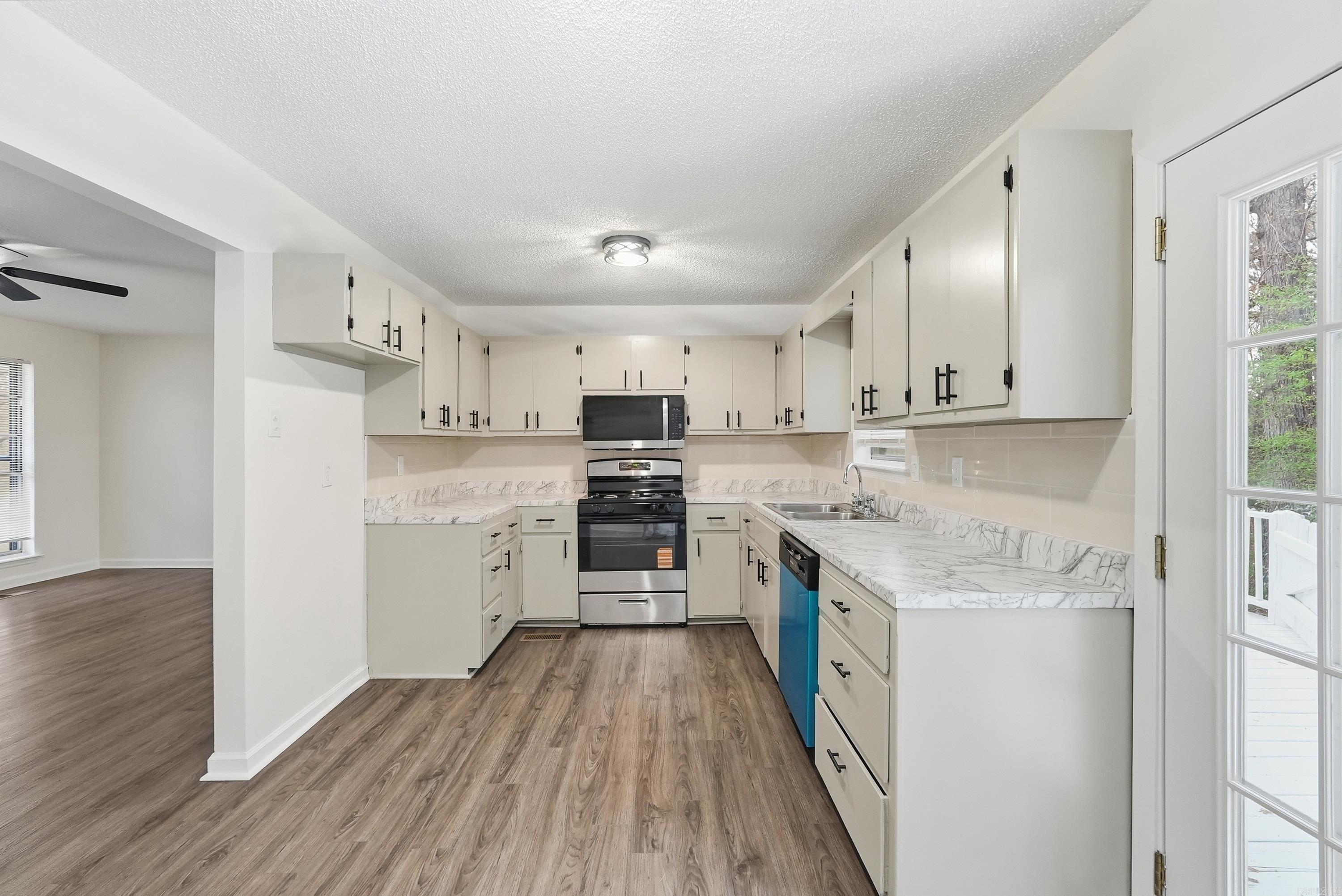 BARROW JOHN - Residential