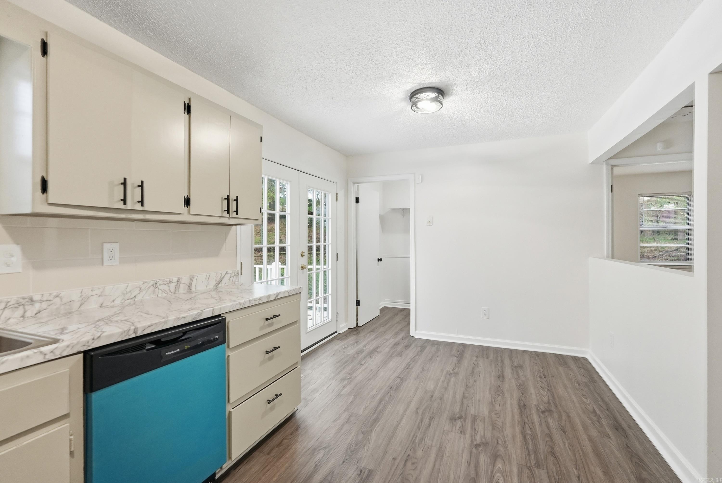 BARROW JOHN - Residential