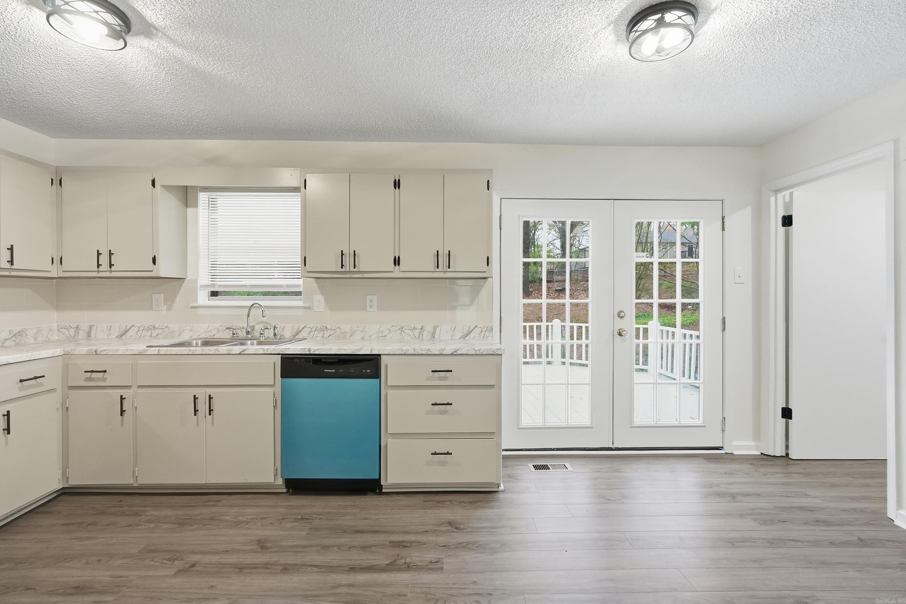 BARROW JOHN - Residential