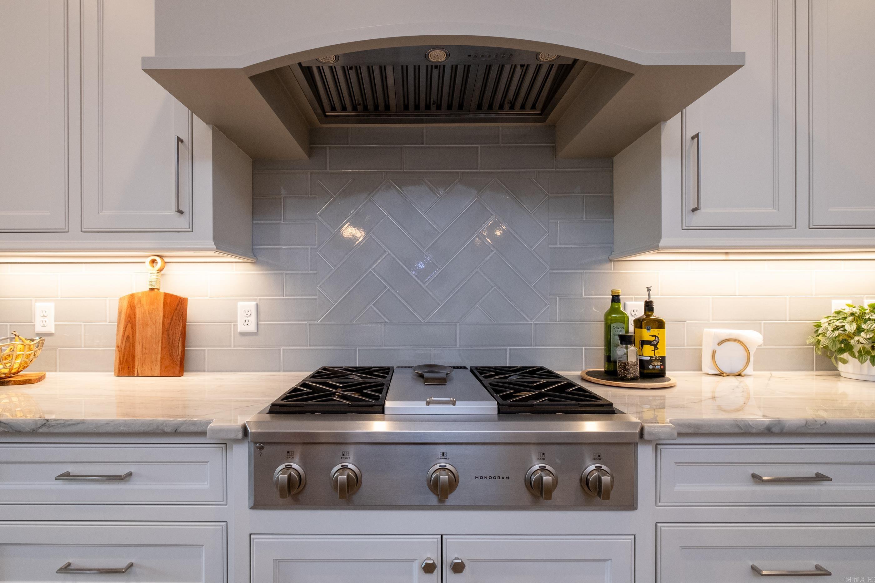 CHENAL VALLEY "FALSTONE COURT" - Residential