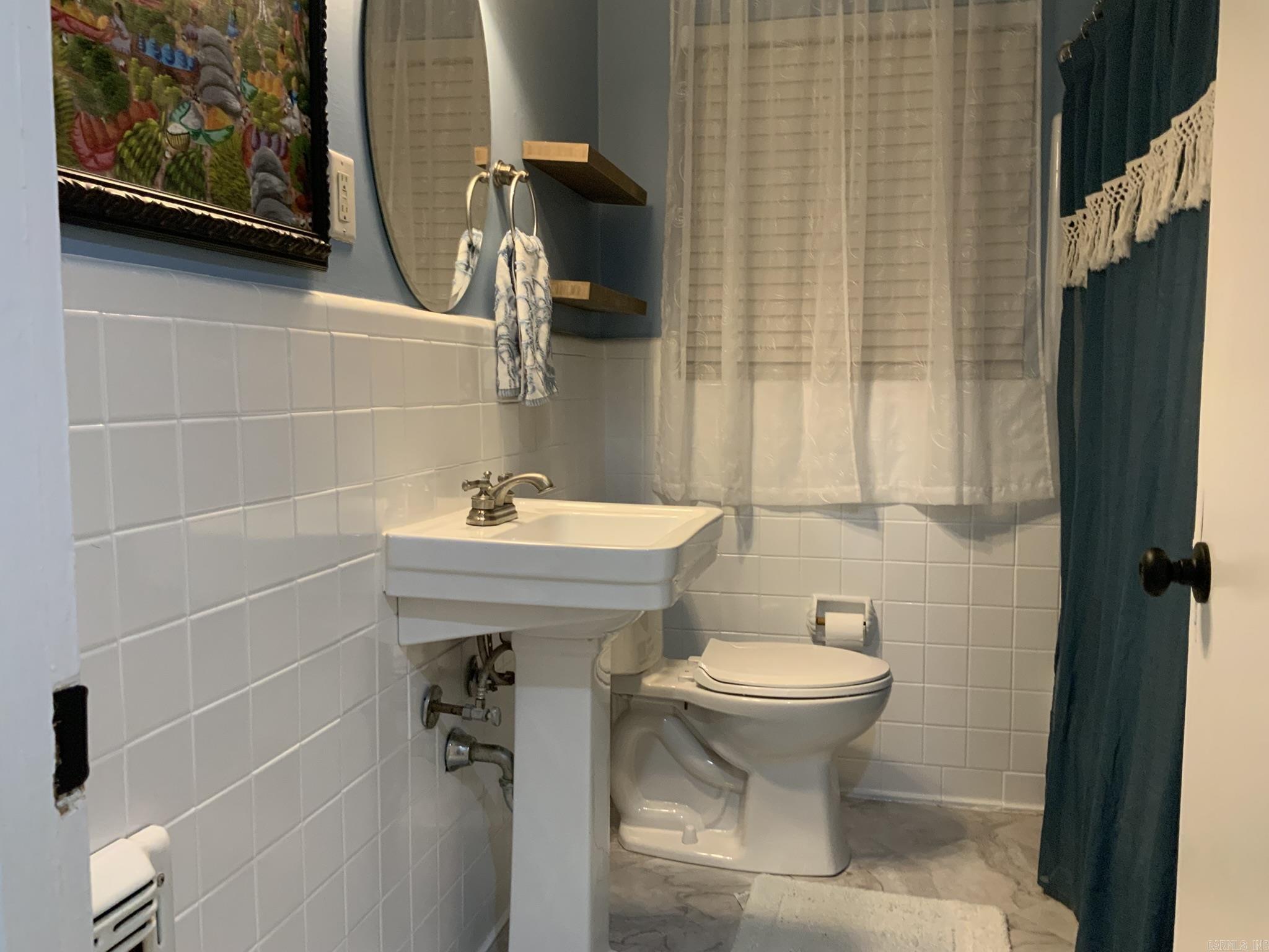 PINE WOOD HILL ADDN - Residential