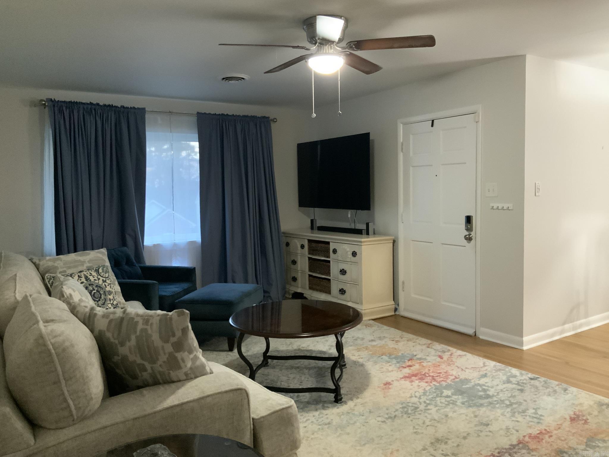 PINE WOOD HILL ADDN - Residential