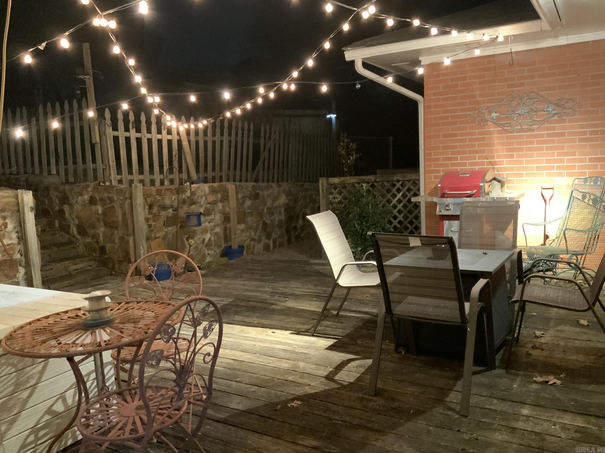 PINE WOOD HILL ADDN - Residential