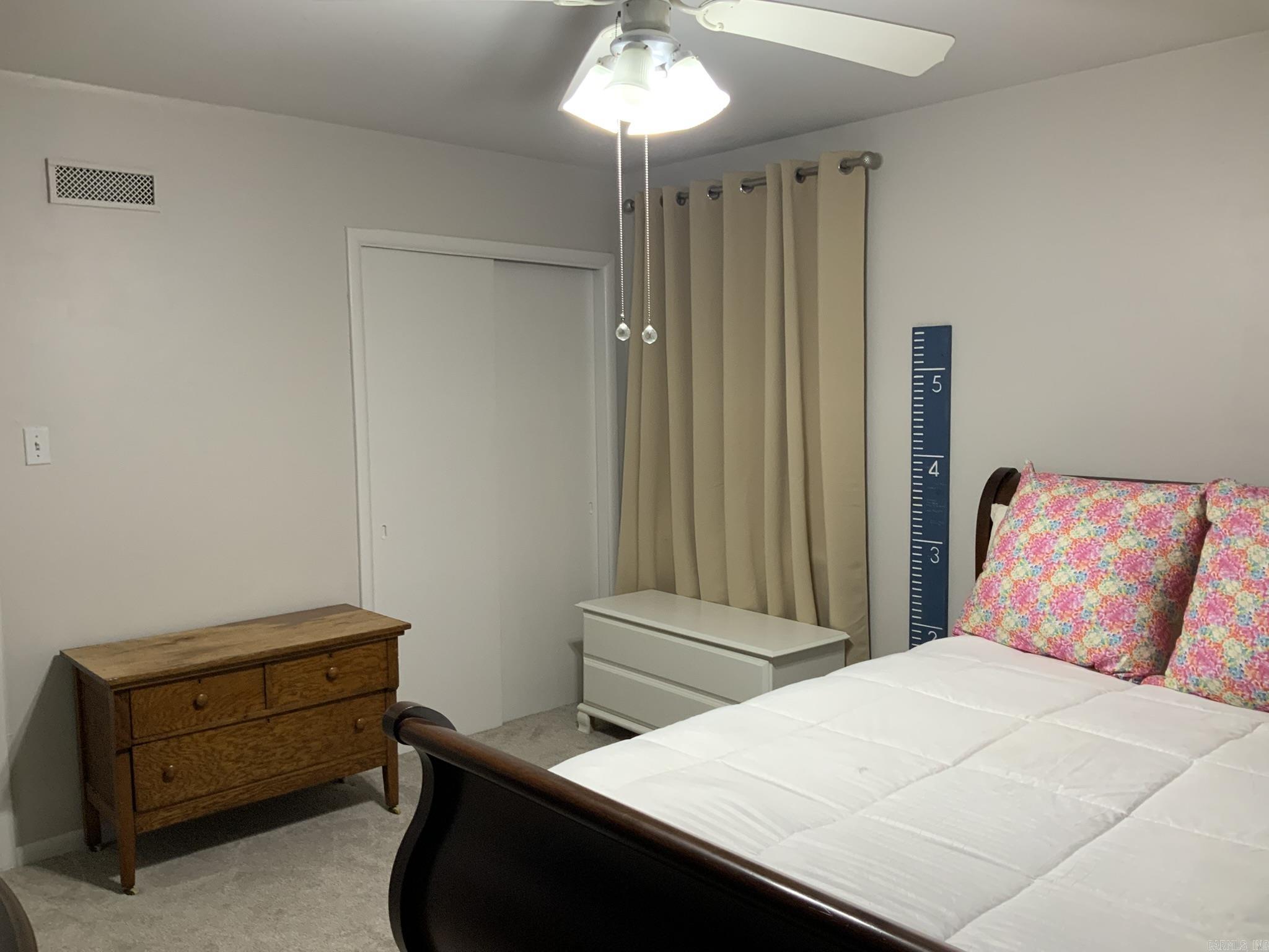 PINE WOOD HILL ADDN - Residential