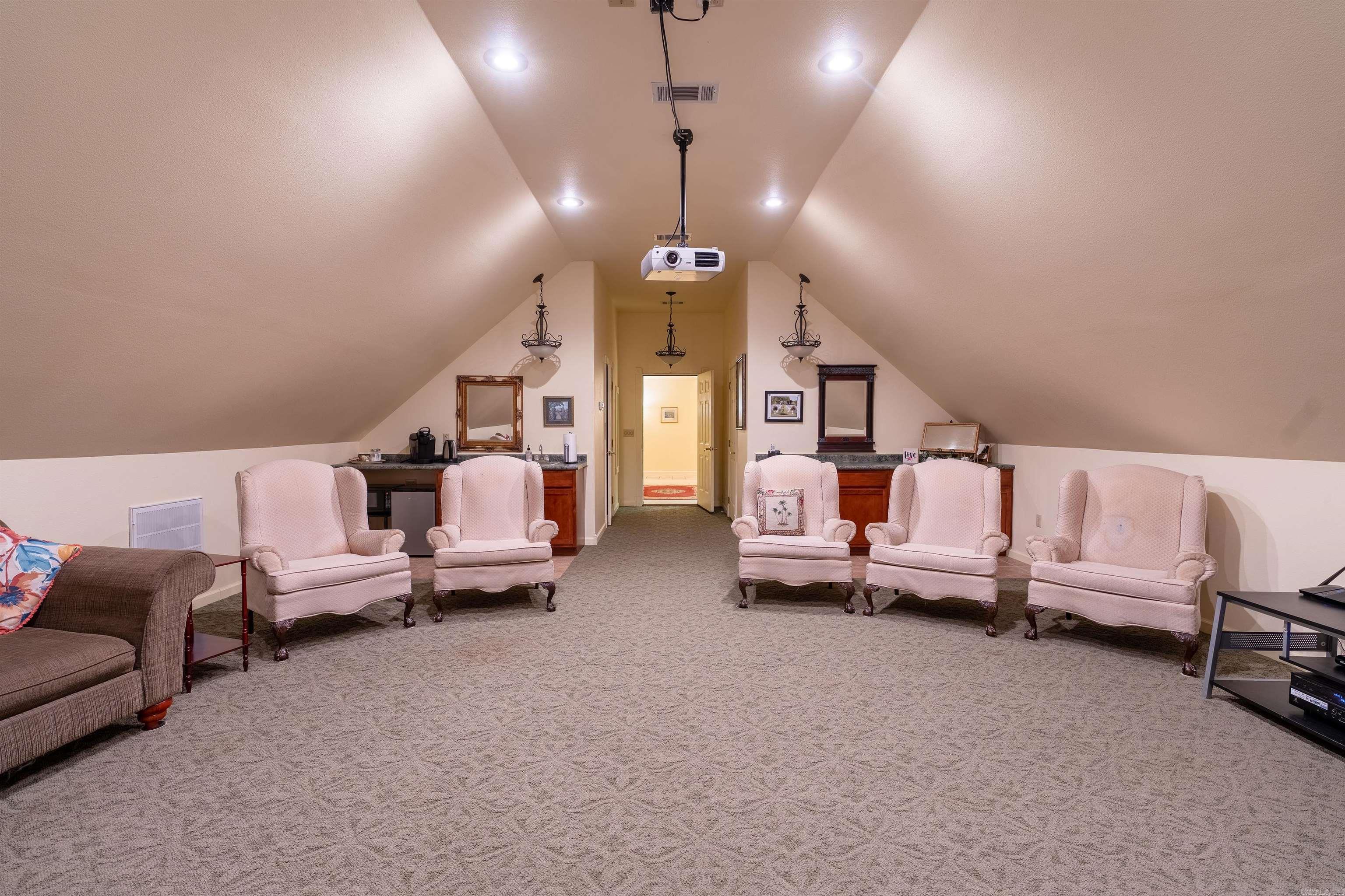 Metes & Bounds - Residential Income